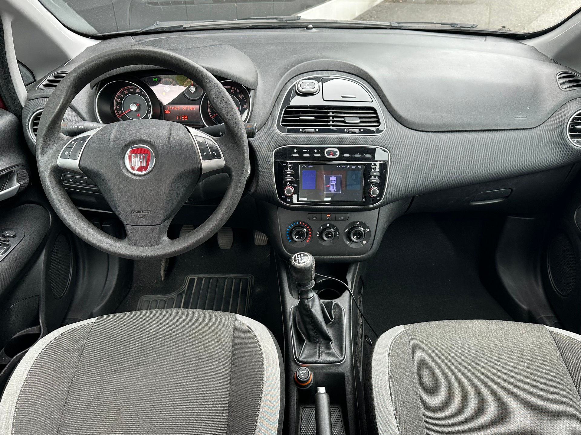 FIAT Punto 1.4 16V-image-5