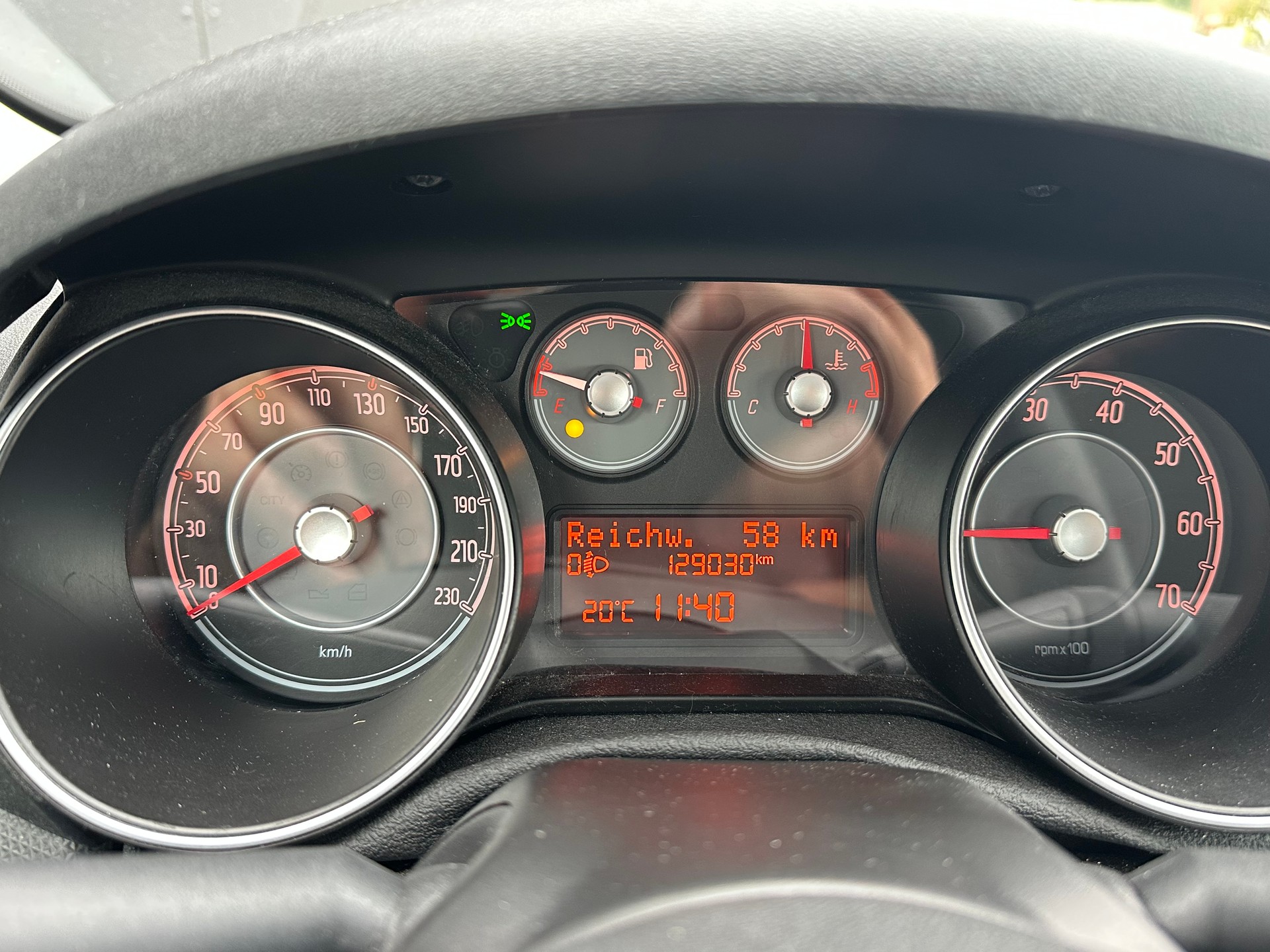 FIAT Punto 1.4 16V-image-9