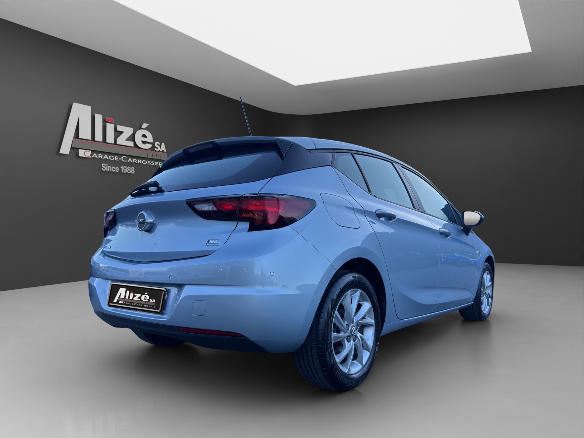 OPEL Astra 1.2i Turbo Edition-image-6