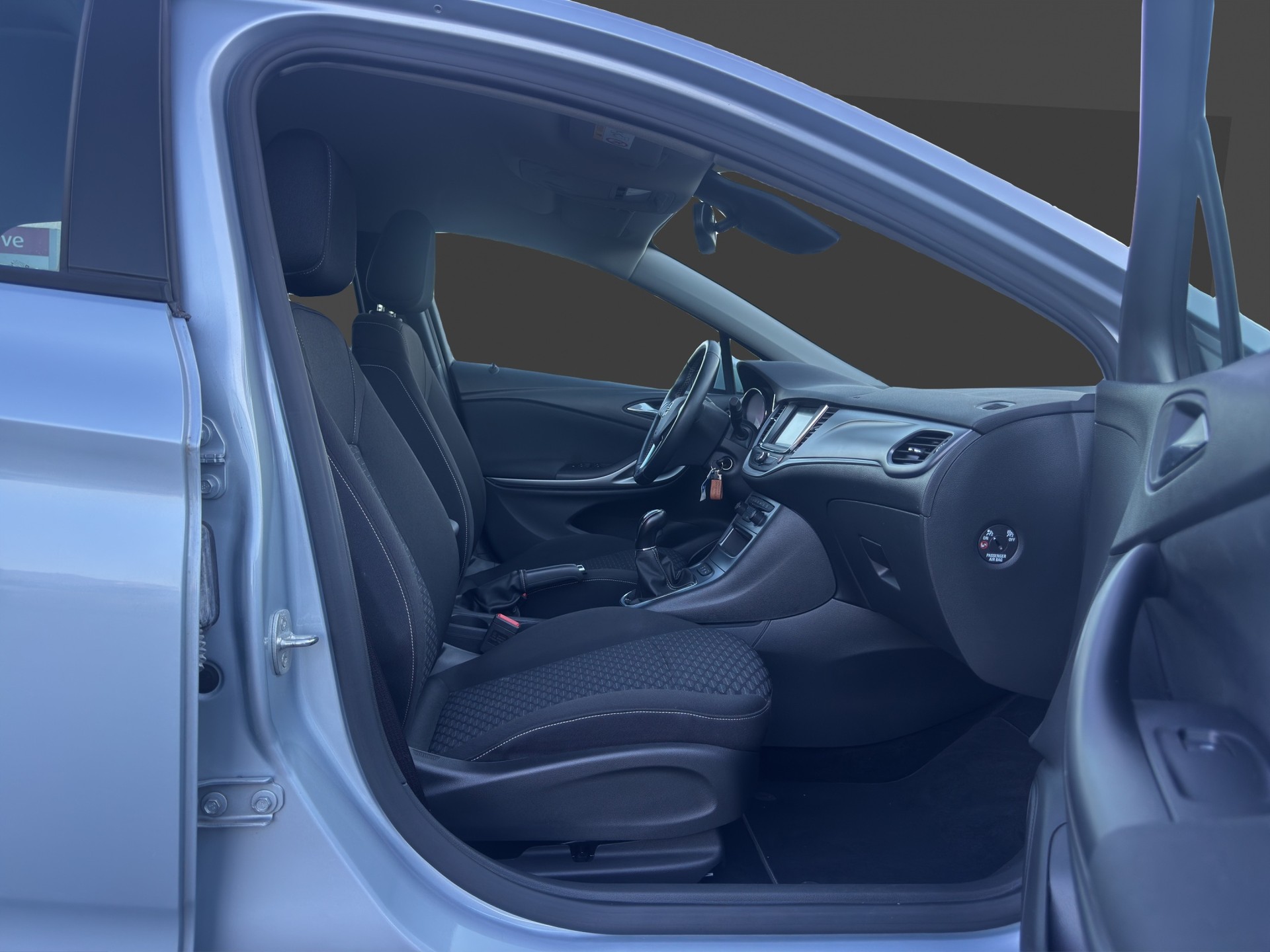 OPEL Astra 1.2i Turbo Edition-image-14