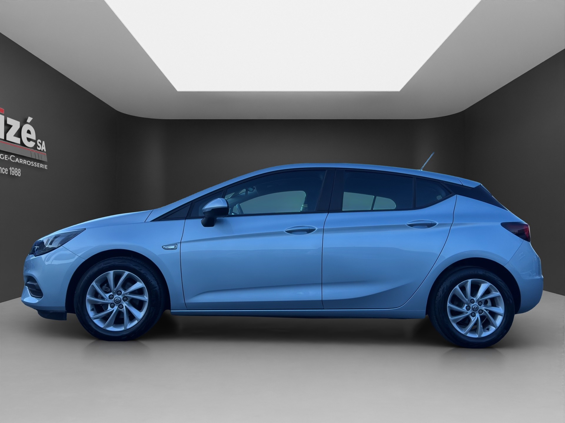 OPEL Astra 1.2i Turbo Edition-image-3