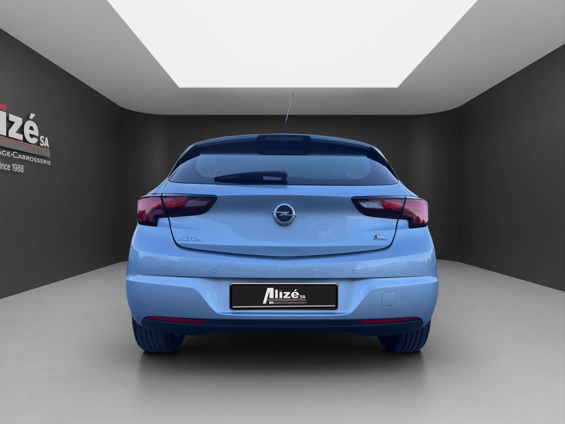 OPEL Astra 1.2i Turbo Edition-image-5