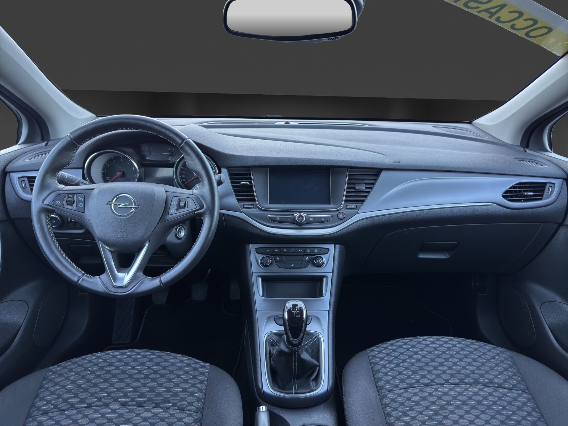 OPEL Astra 1.2i Turbo Edition-image-9