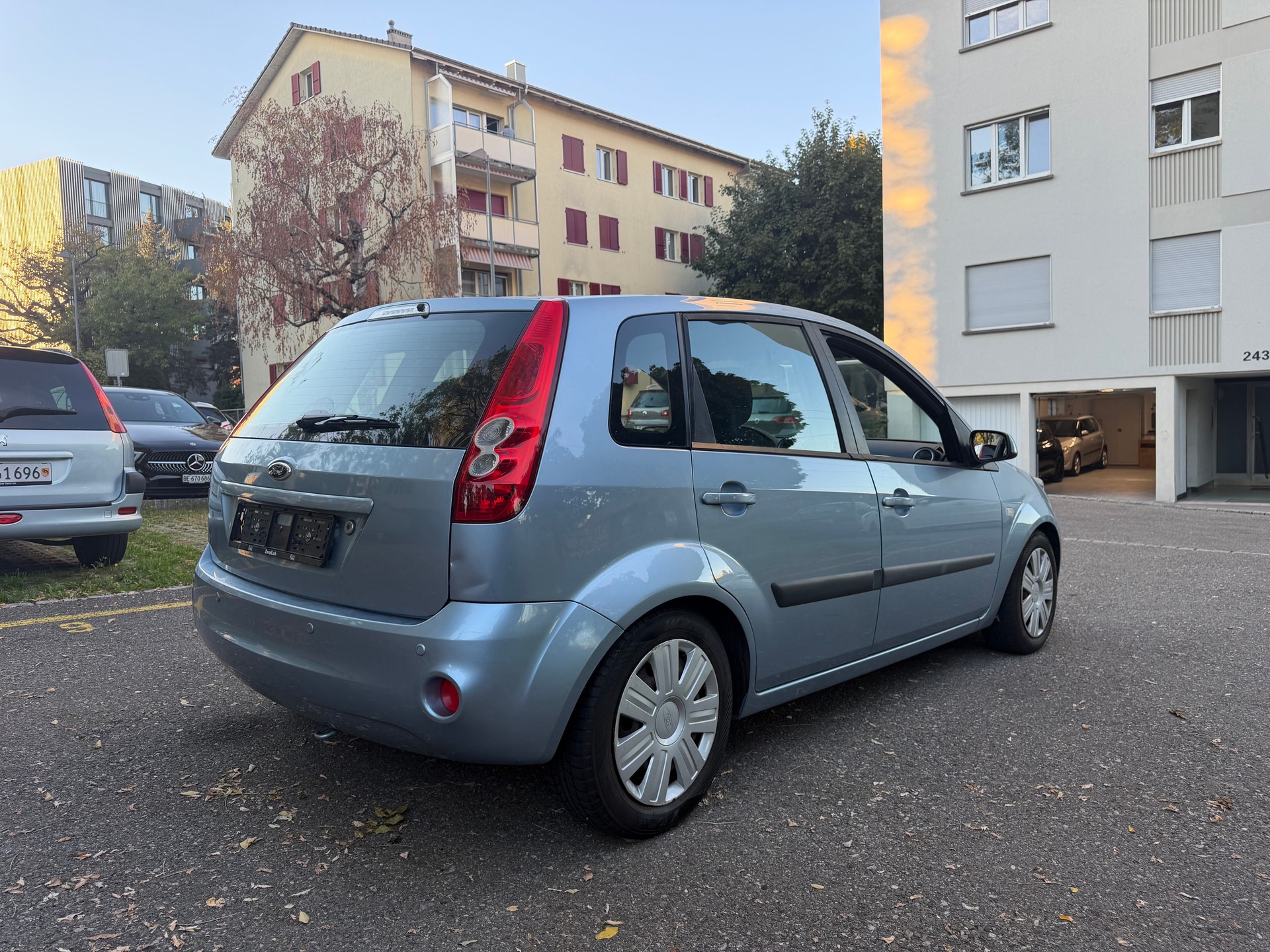FORD Fiesta 1.6 16V Trend-image-4