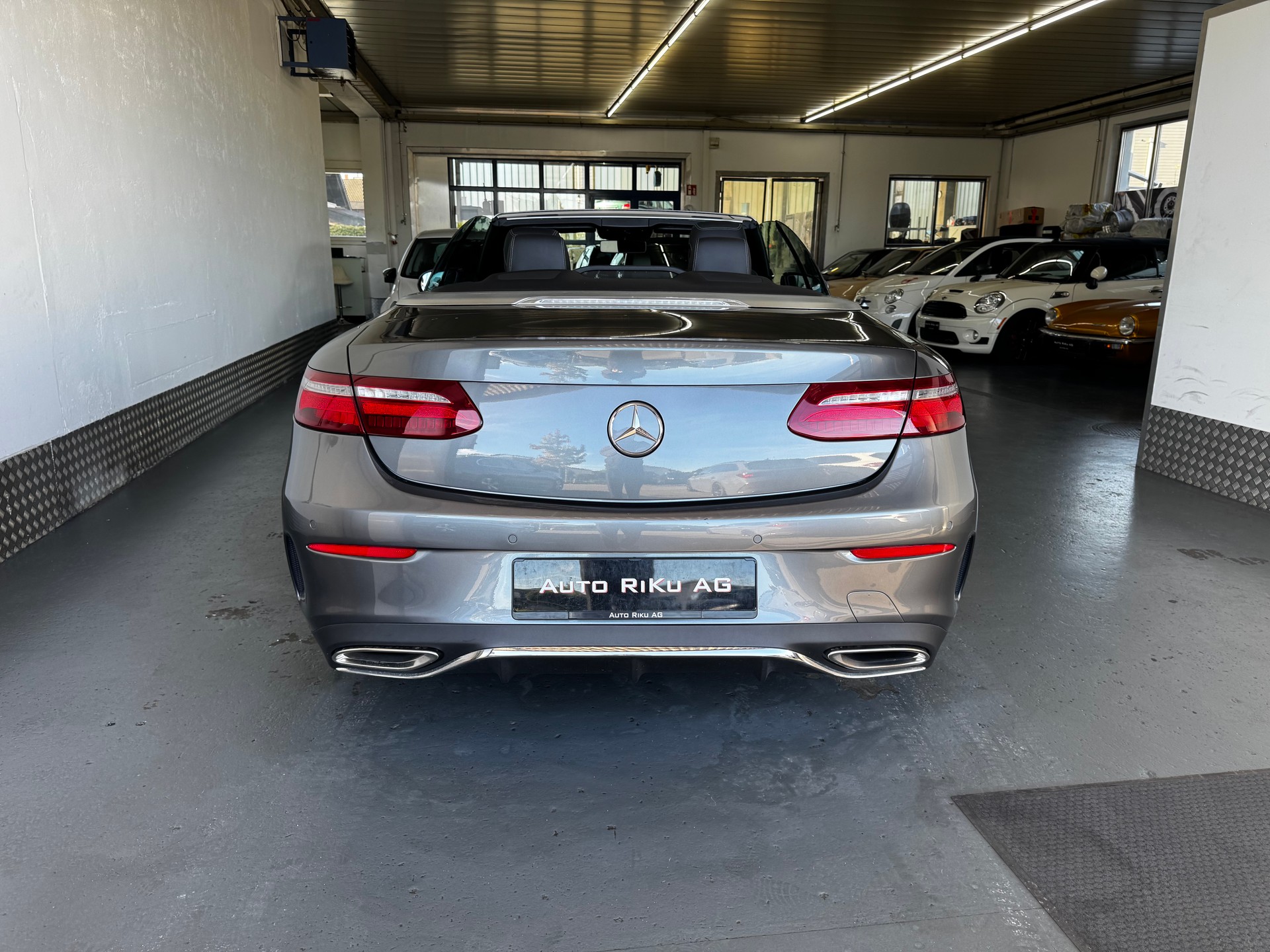 MERCEDES-BENZ E 200 Cabriolet AMG Line 4 Matic 9G-Tronic-image-21