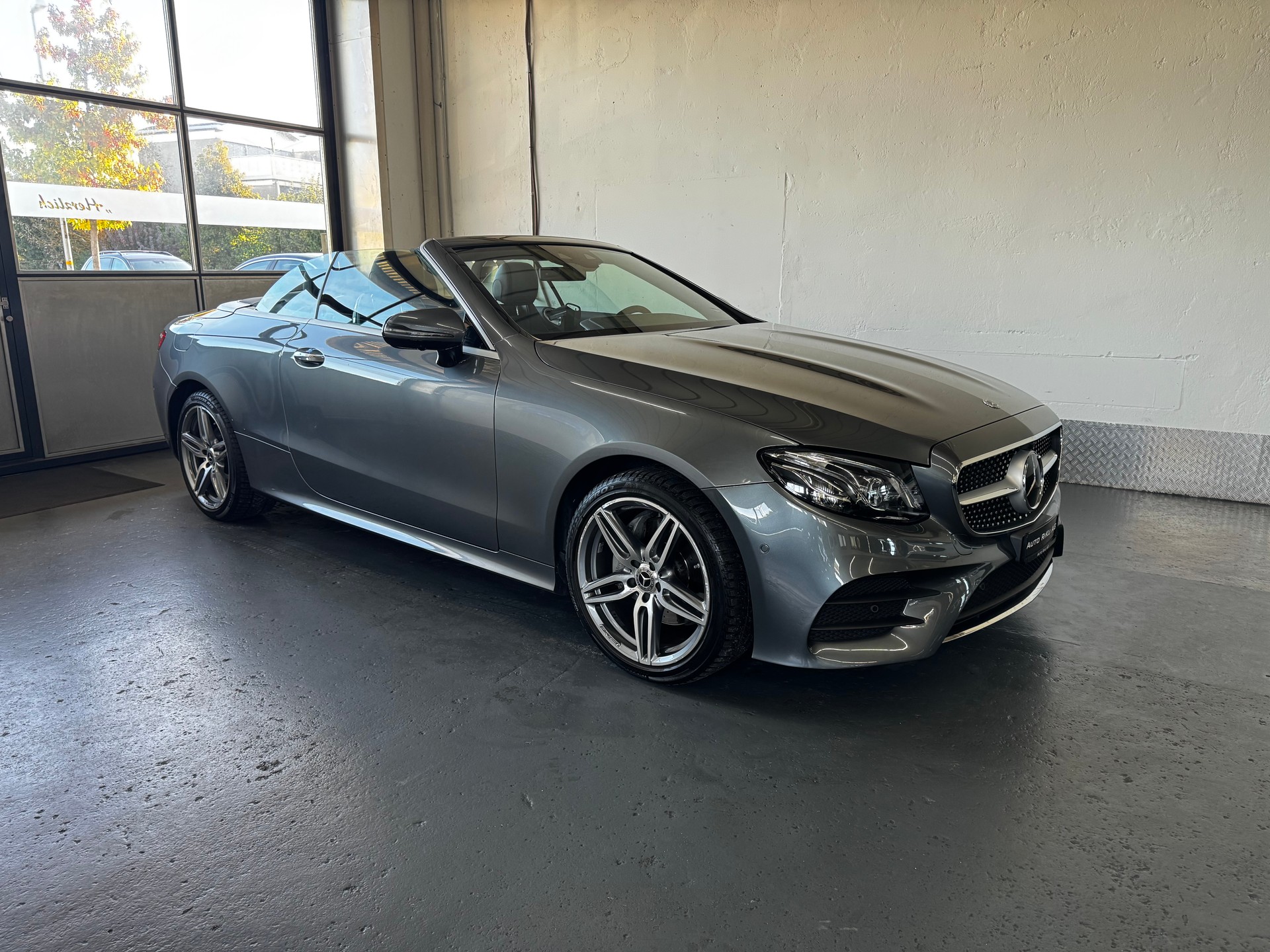 MERCEDES-BENZ E 200 Cabriolet AMG Line 4 Matic 9G-Tronic-image-3