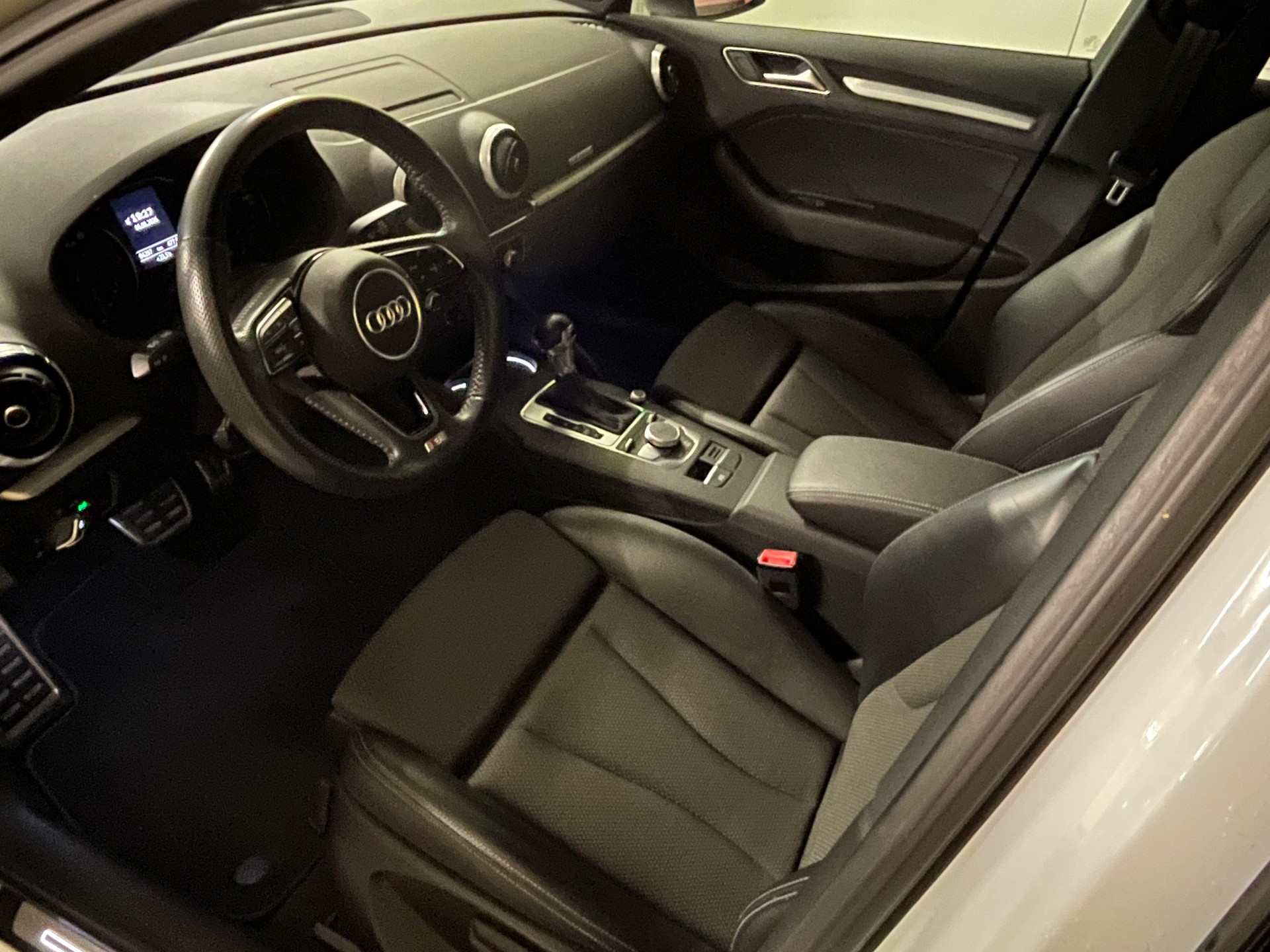 AUDI Sportsback 40 TFSI Sport Quattro S-Tronic-image-2
