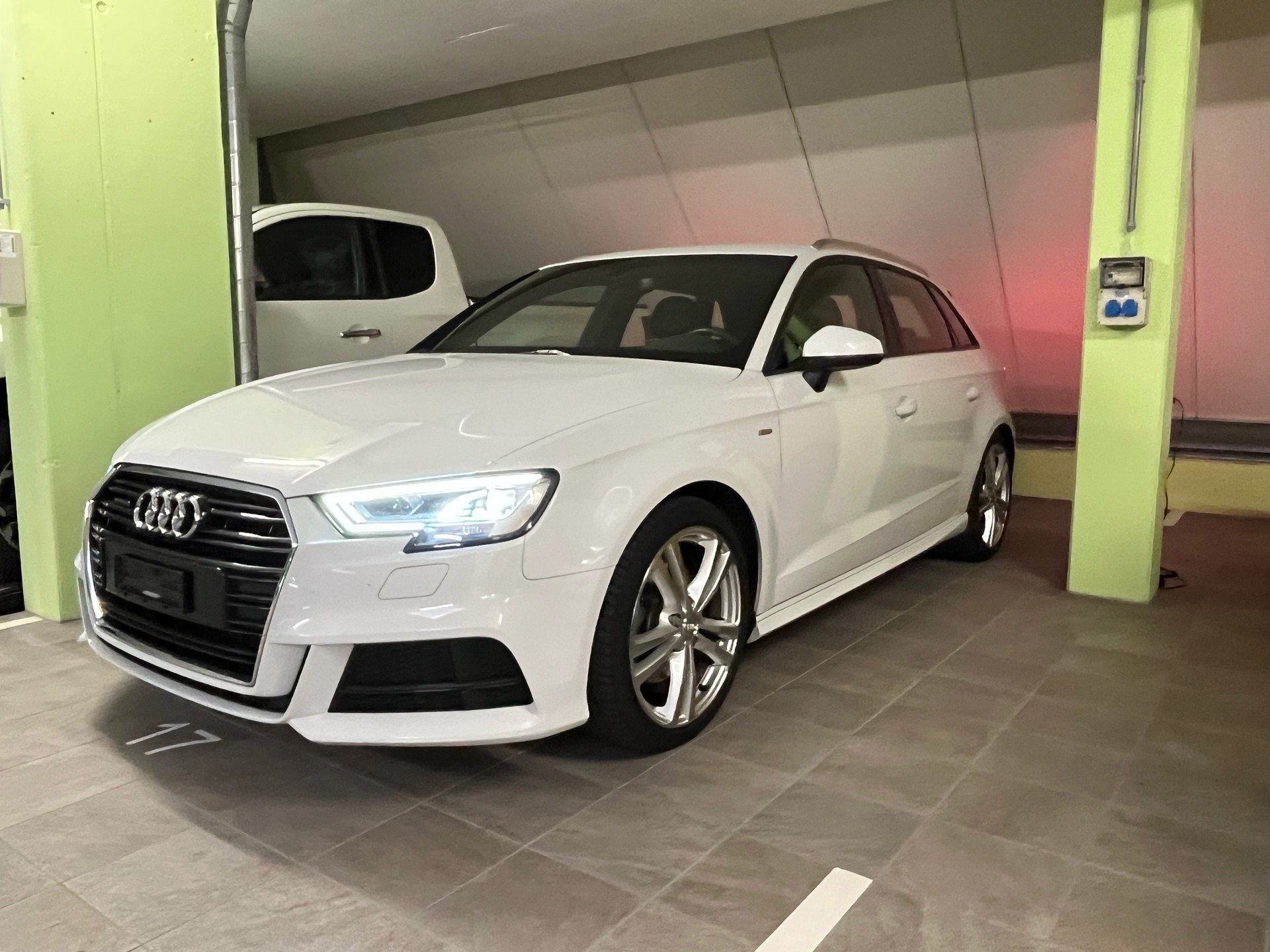 AUDI Sportsback 40 TFSI Sport Quattro S-Tronic-image-0