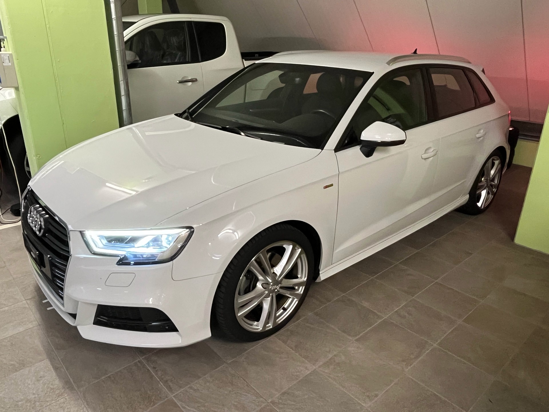 AUDI Sportsback 40 TFSI Sport Quattro S-Tronic-image-1