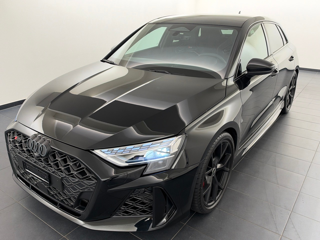 Car photo