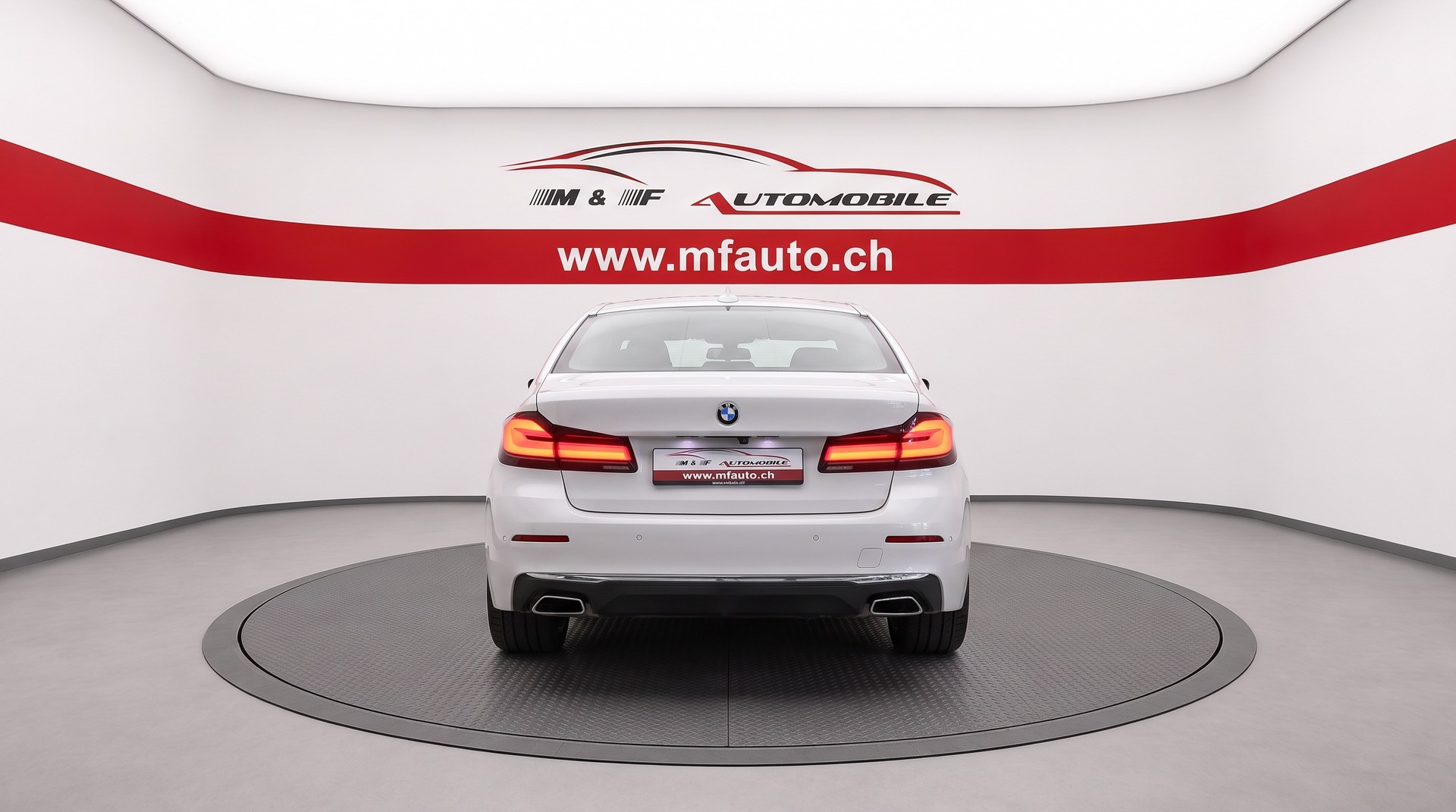 BMW 530i xDrive * CH FAHRZEUG *-image-4