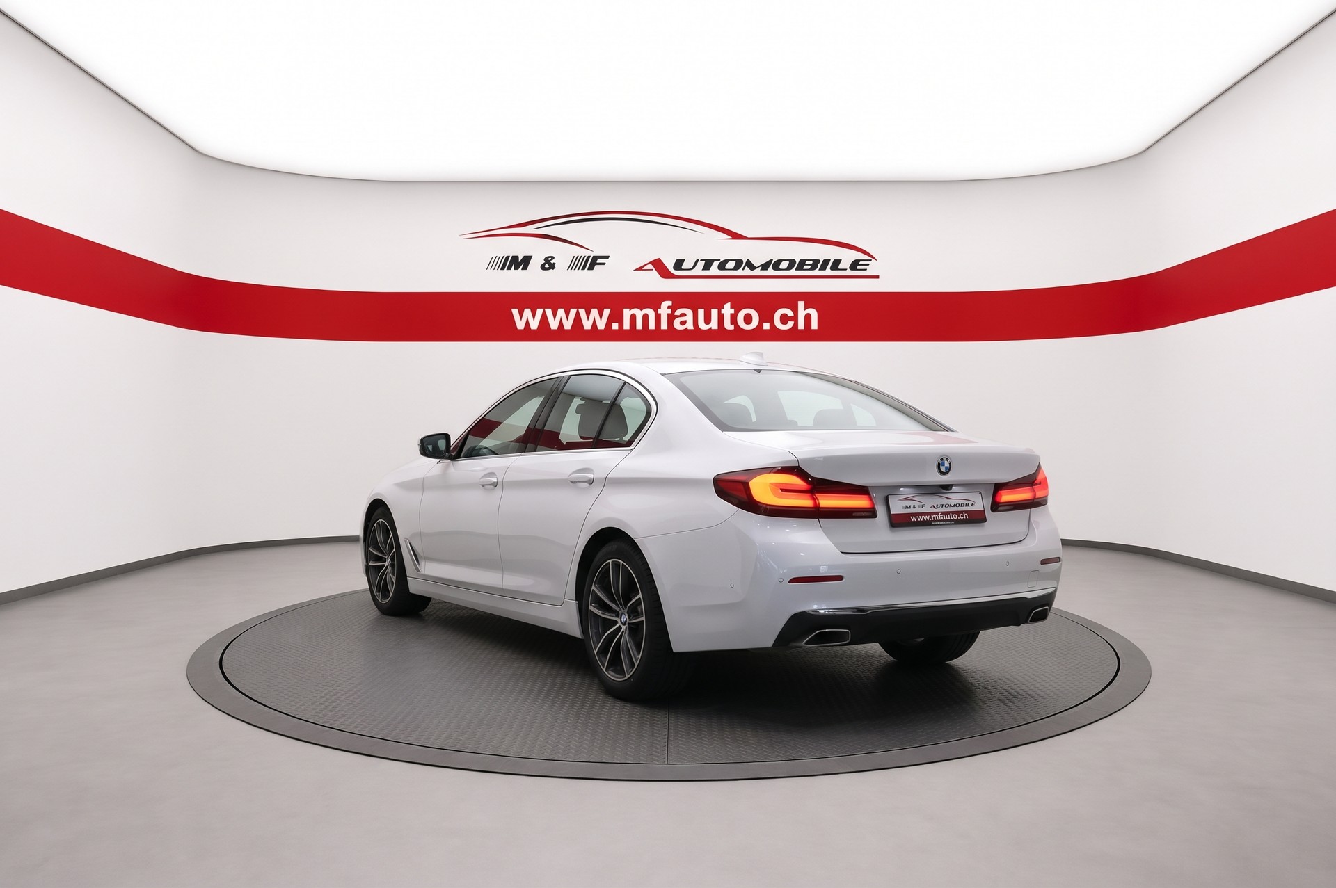 BMW 530i xDrive * CH FAHRZEUG *-showroom-element-3