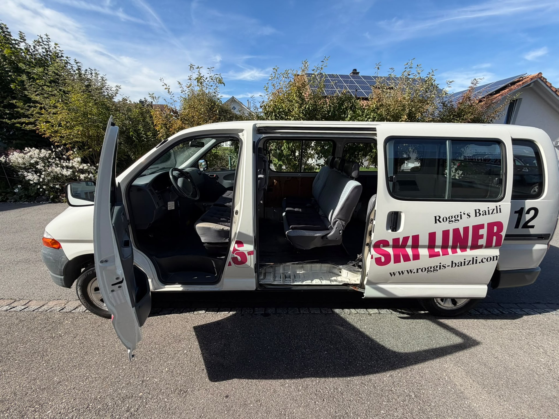 TOYOTA Hiace 2.7 Van 4x4 LWB-image-2