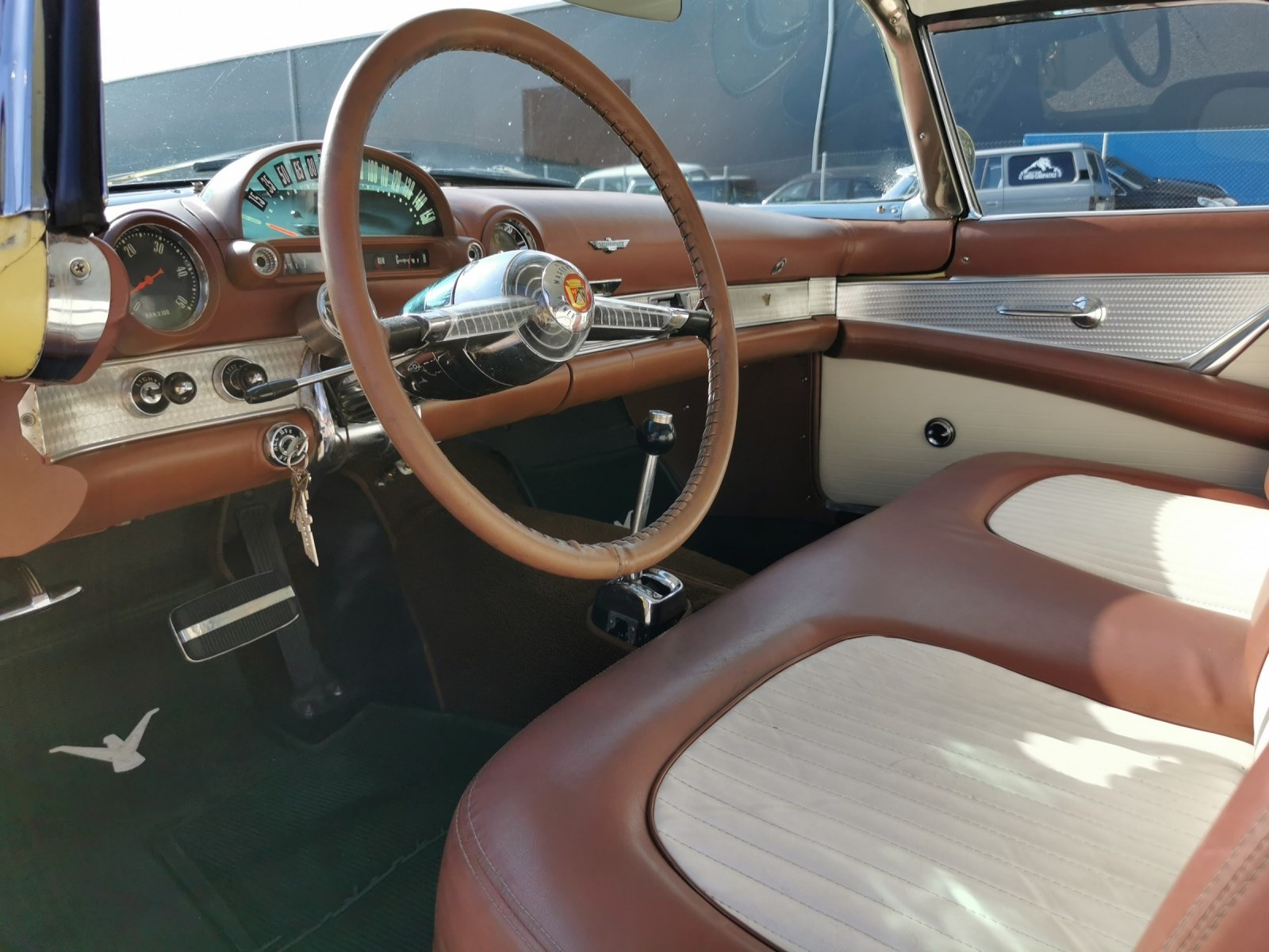 FORD Thunderbird 4.8 V8 "Classic Bird"-image-11