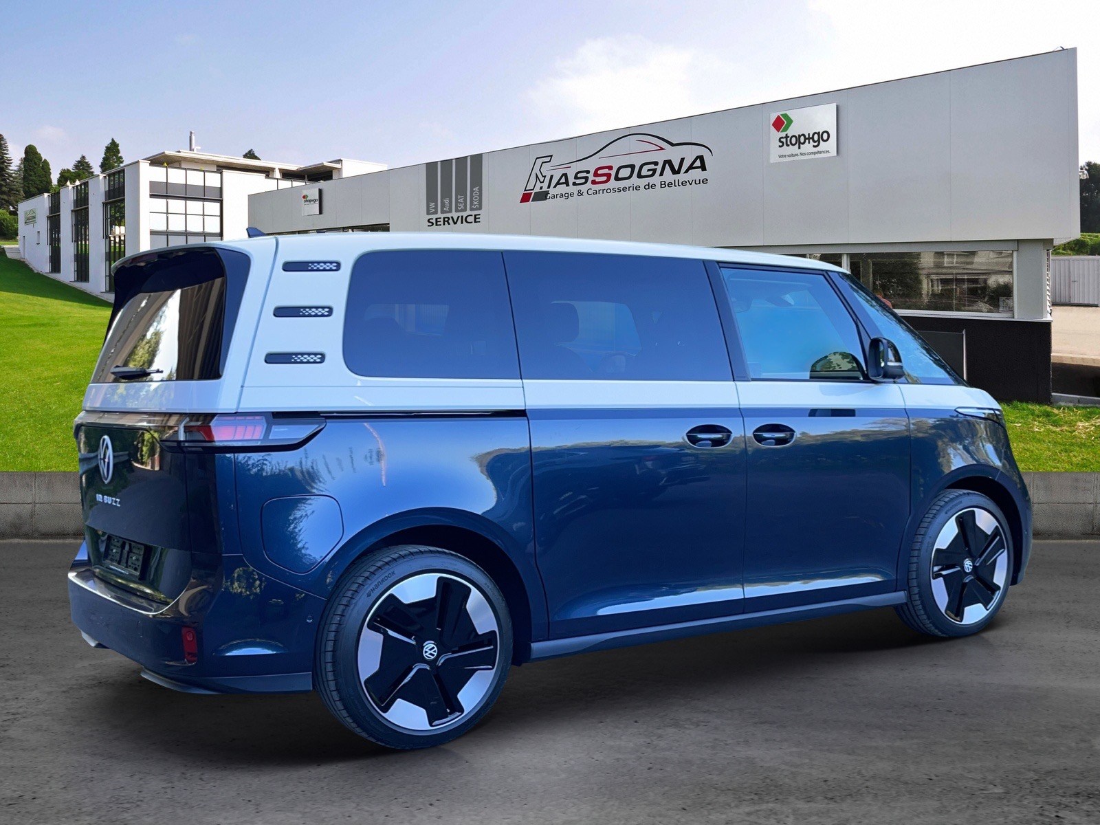 VW ID.Buzz bus 77kWh Pro-image-4