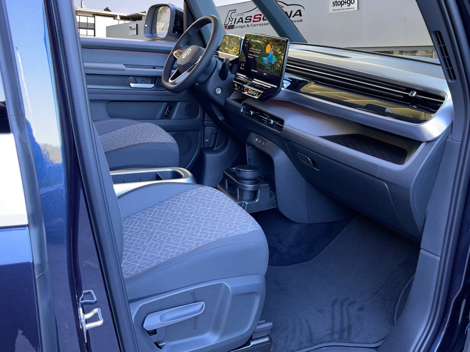 VW ID.Buzz bus 77kWh Pro-image-21