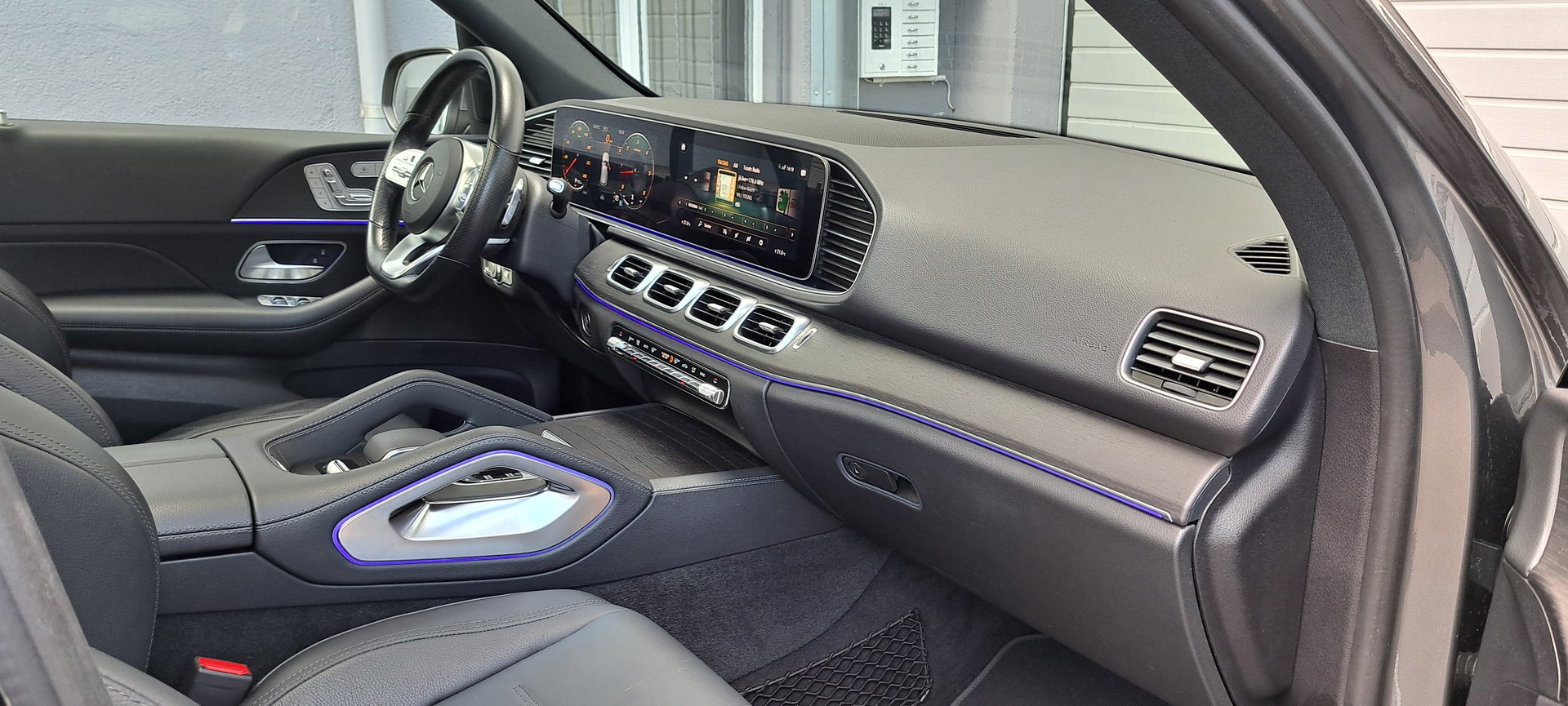 MERCEDES-BENZ GLE 350 d 4Matic AMG Line 9G-Tronic-image-6
