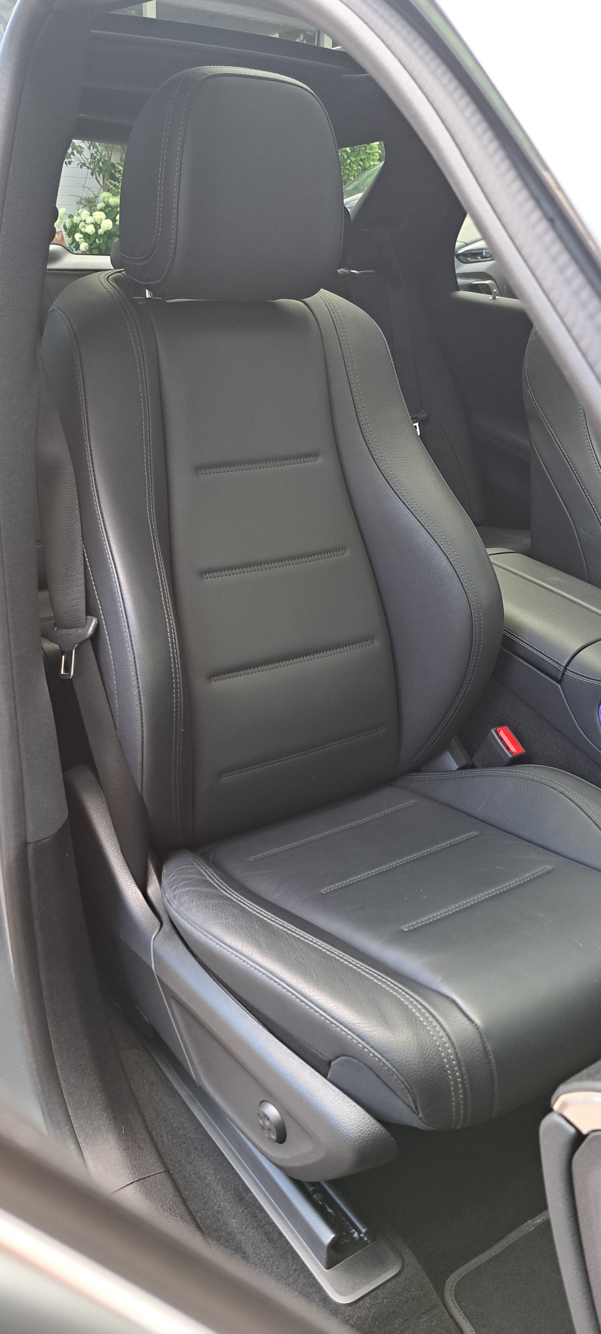 MERCEDES-BENZ GLE 350 d 4Matic AMG Line 9G-Tronic-image-9