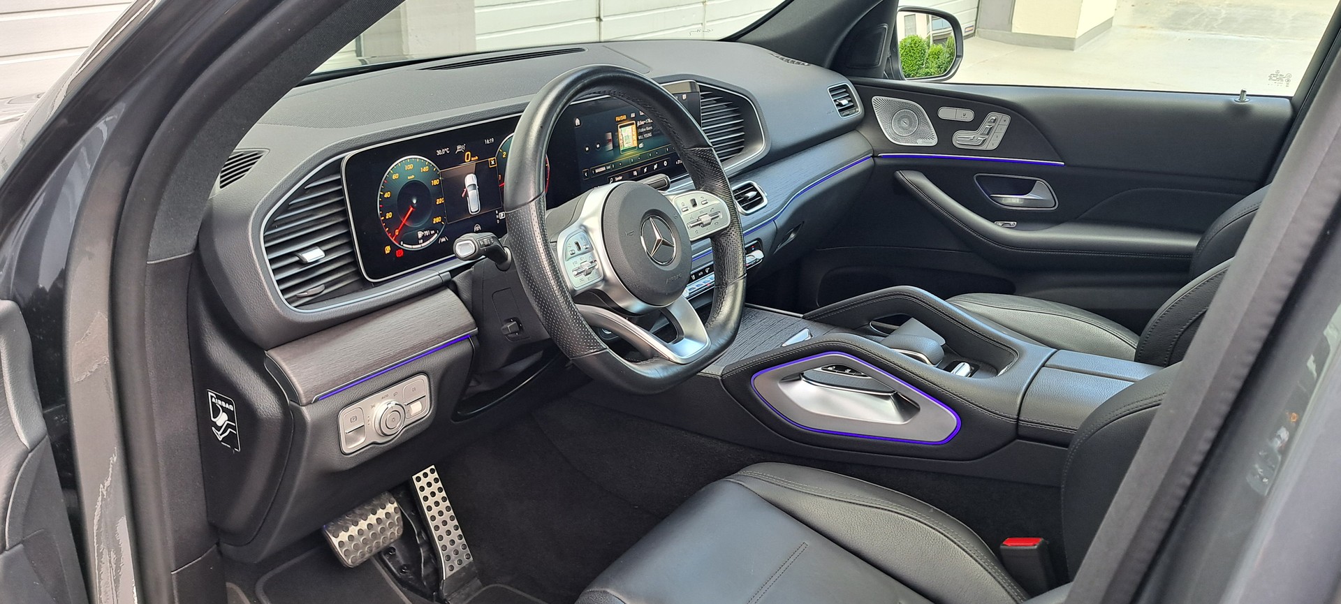 MERCEDES-BENZ GLE 350 d 4Matic AMG Line 9G-Tronic-image-5