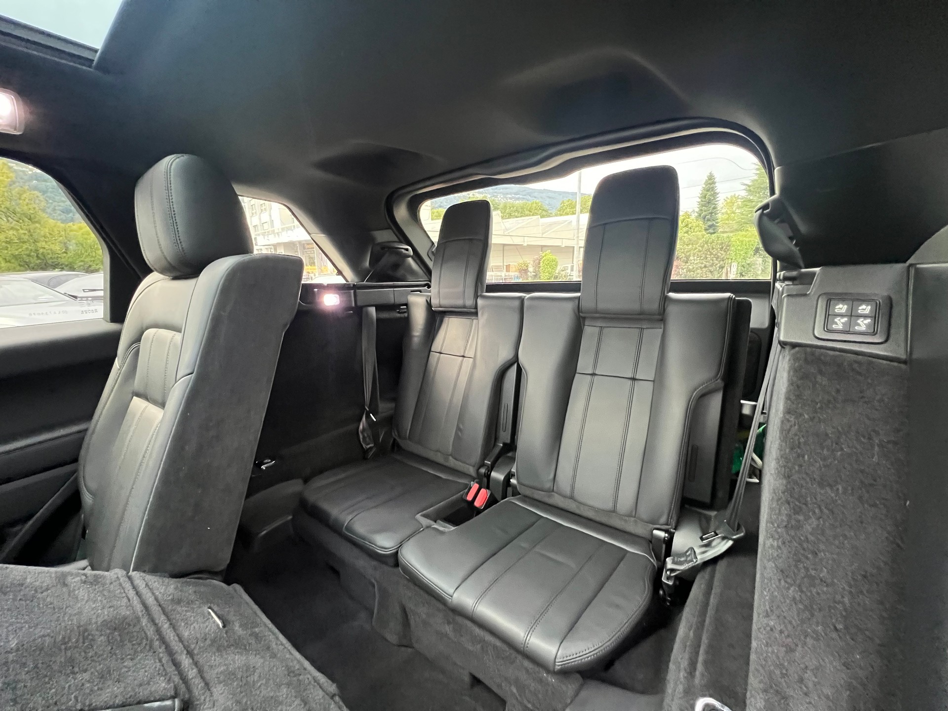 LAND ROVER Range Rover Sport 3.0 SDV6 HSE Dynamic Automatic-image-18