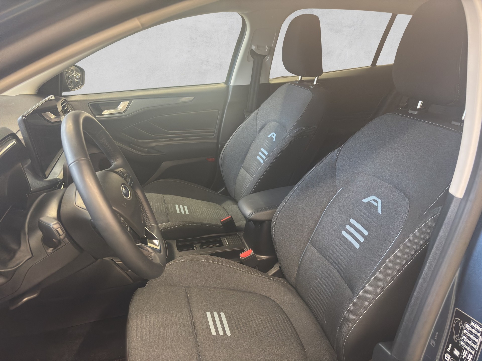 FORD Focus 1.0 MHEV Active Automat-image-4