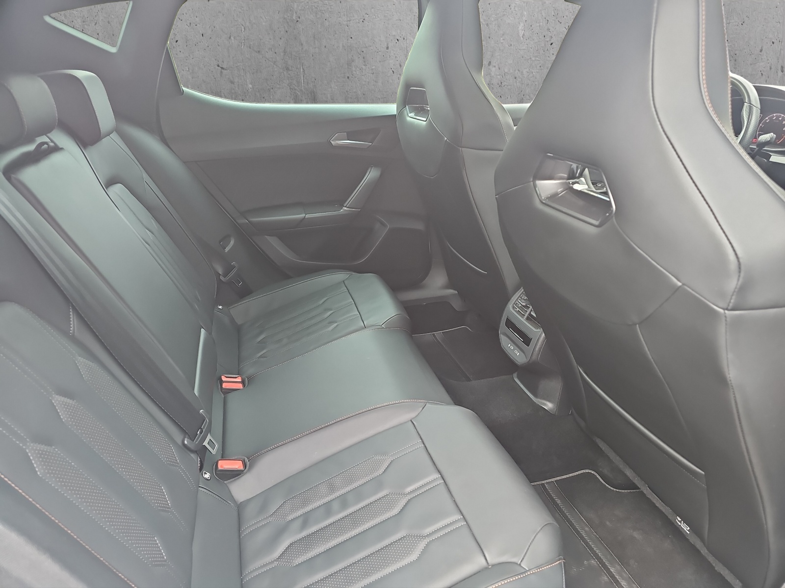 CUPRA LEON VZ 2.0 TSI DSG-image-11