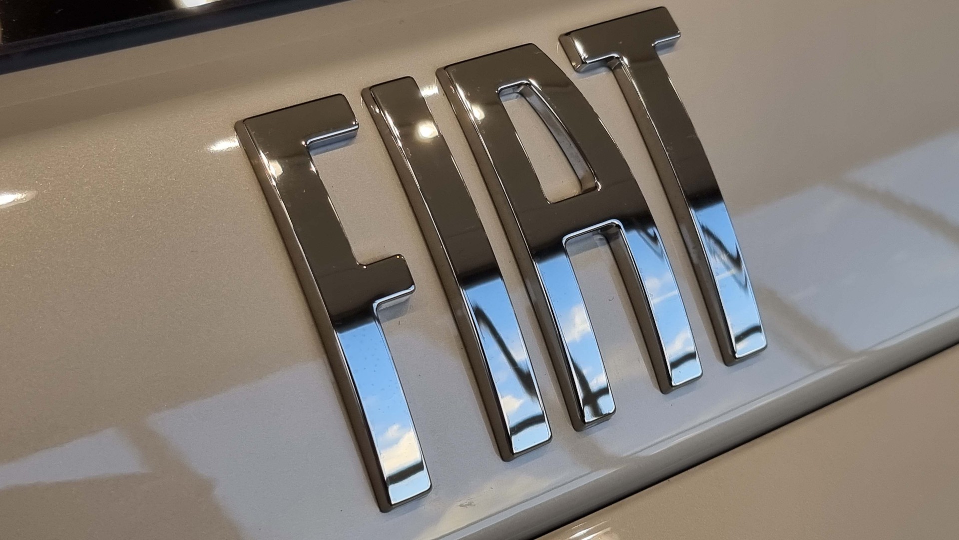 FIAT 600 1.2 Hybrid 145 La Prima-image-14
