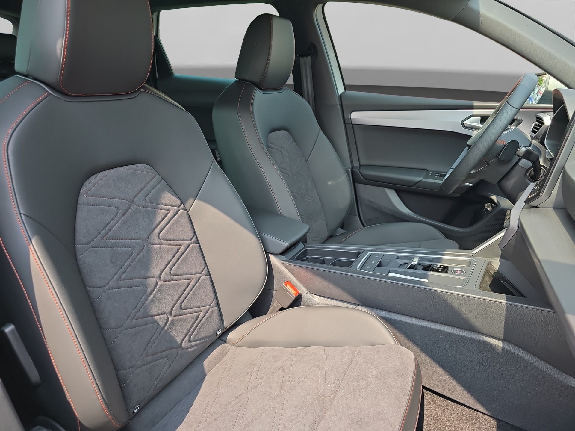 SEAT Leon ST 1.4 eHybrid pHEV DSG Move FR-image-8