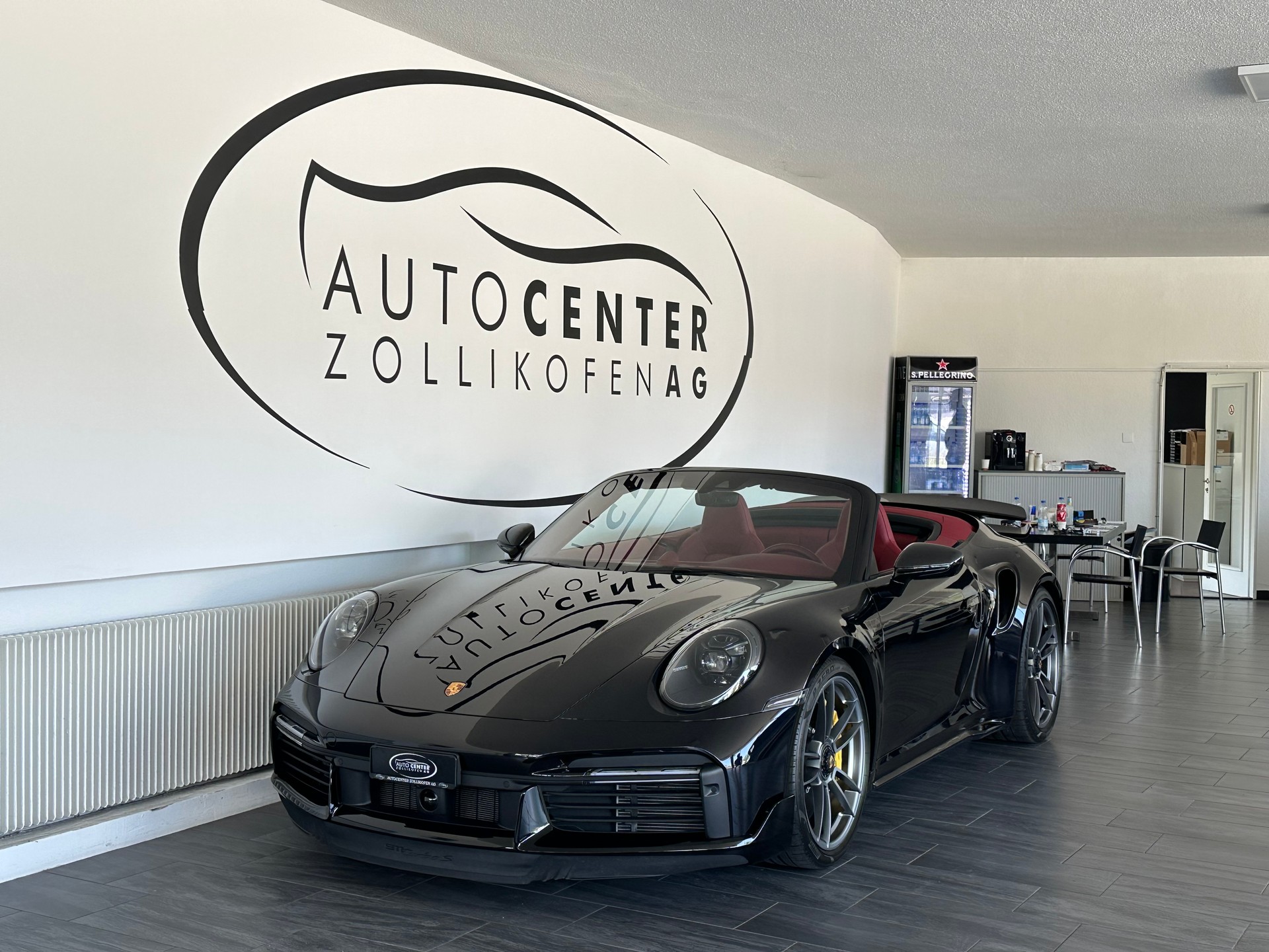 PORSCHE 911 Turbo S Cabriolet PDK-image-3