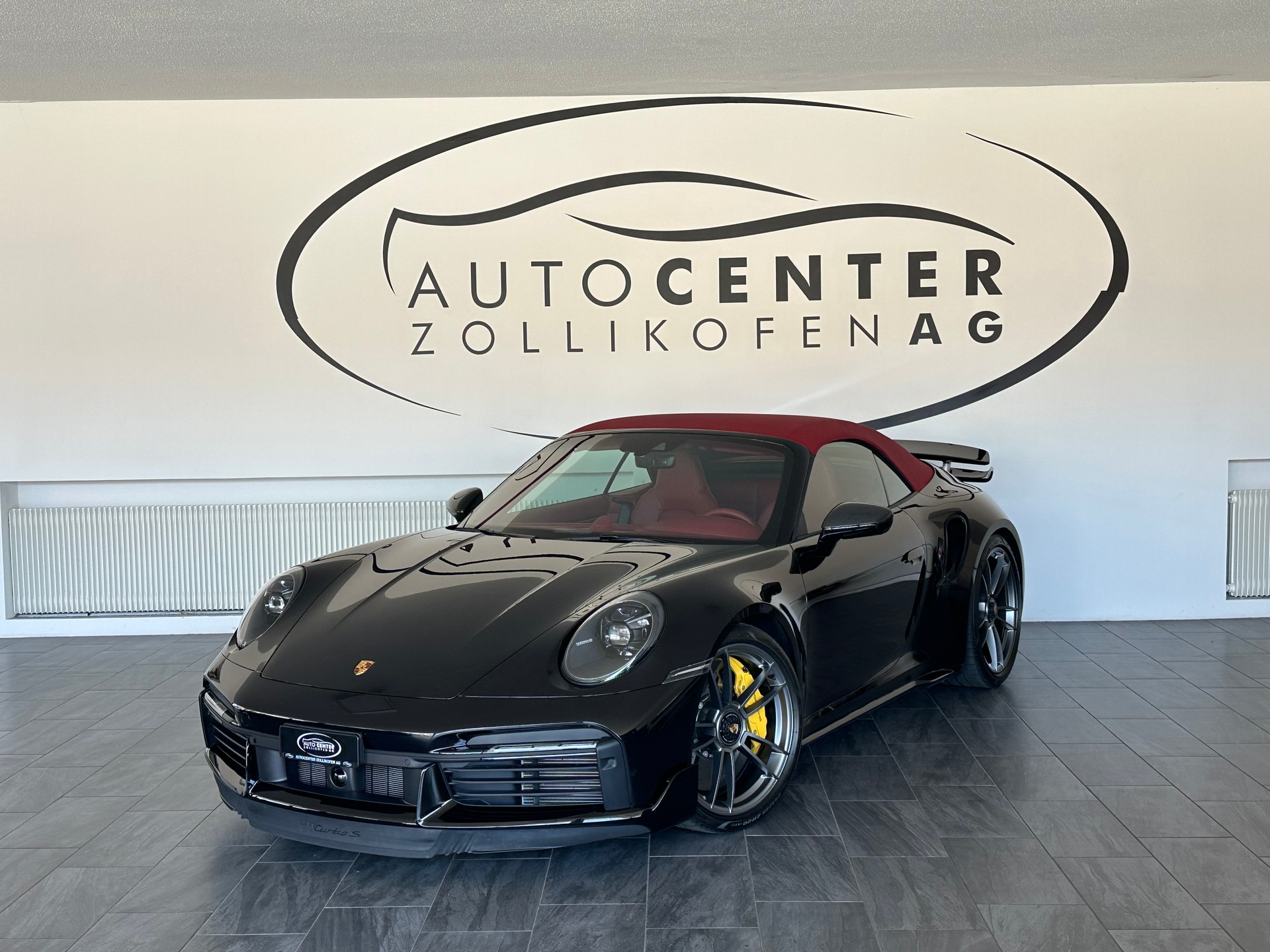 PORSCHE 911 Turbo S Cabriolet PDK-image-1