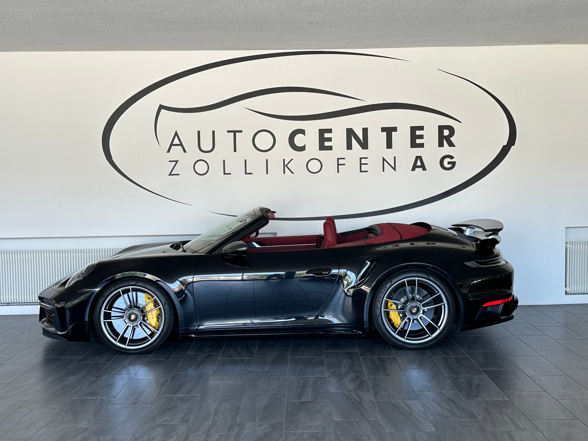 PORSCHE 911 Turbo S Cabriolet PDK-image-5