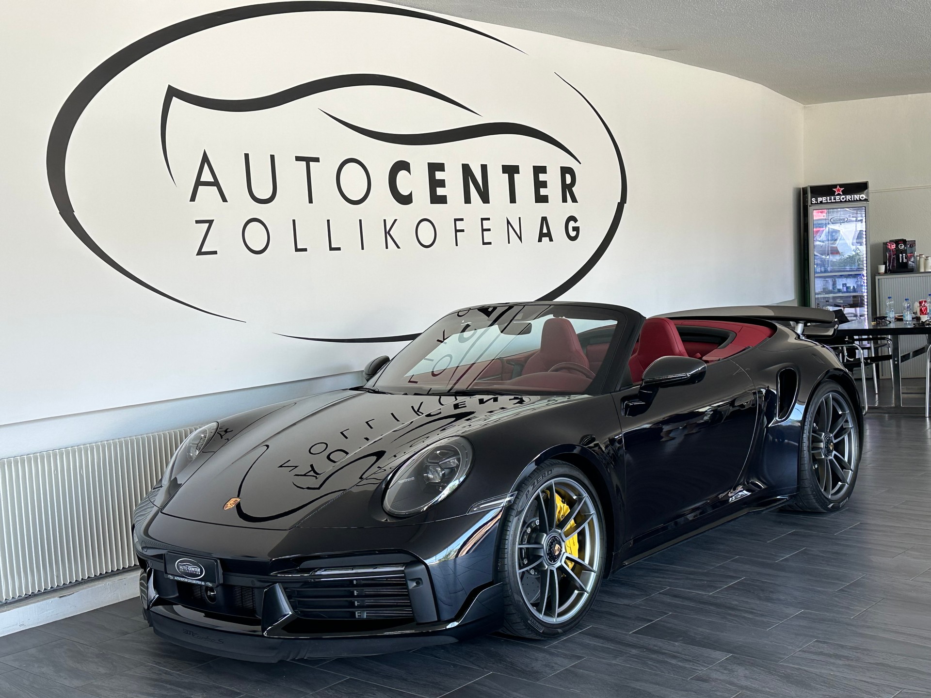 PORSCHE 911 Turbo S Cabriolet PDK-image-4