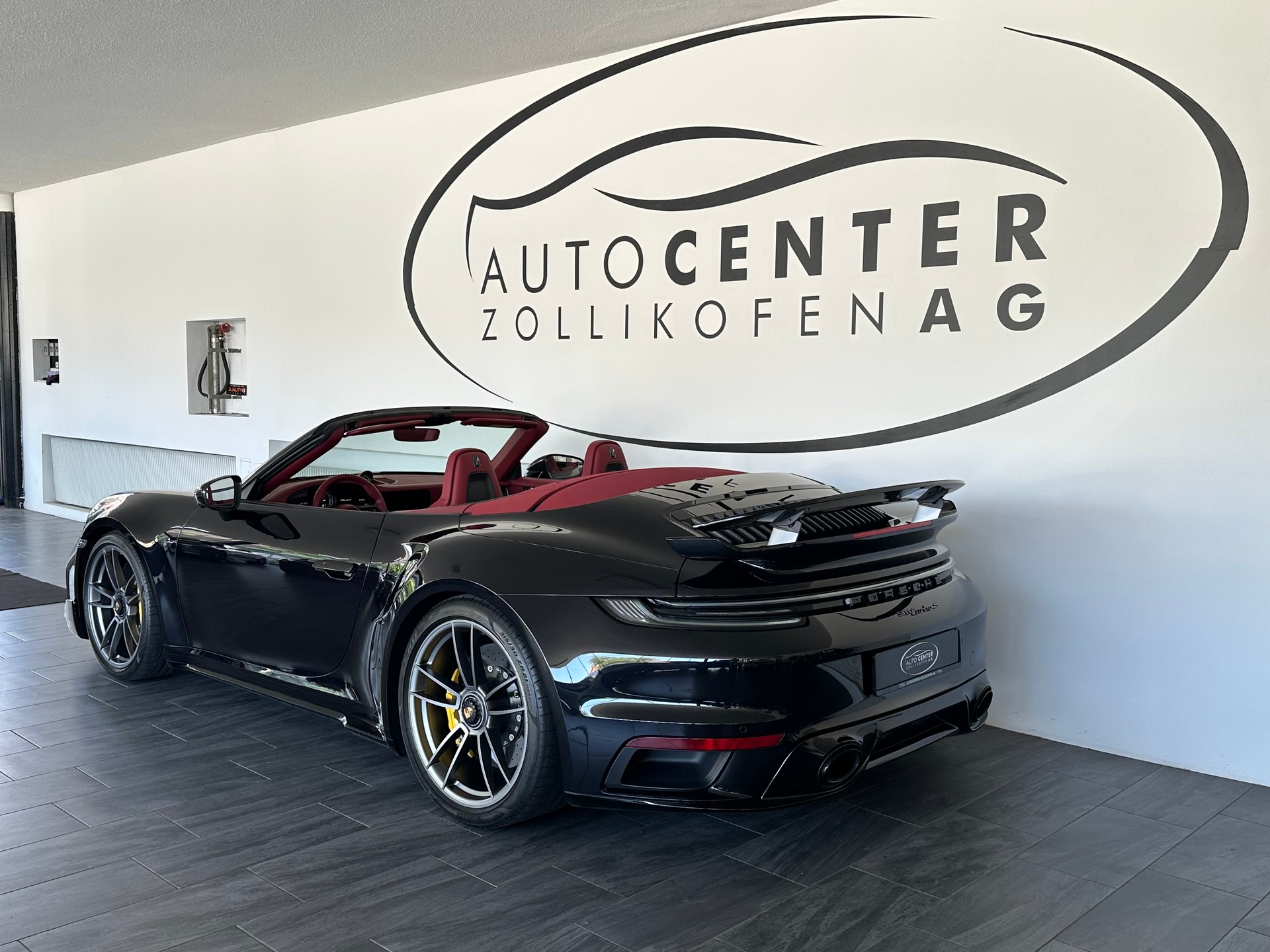 PORSCHE 911 Turbo S Cabriolet PDK-image-6