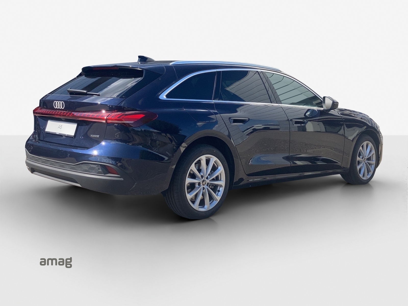 AUDI A5 Avant TDI quattro 150 kW Attraction S tronic-image-4