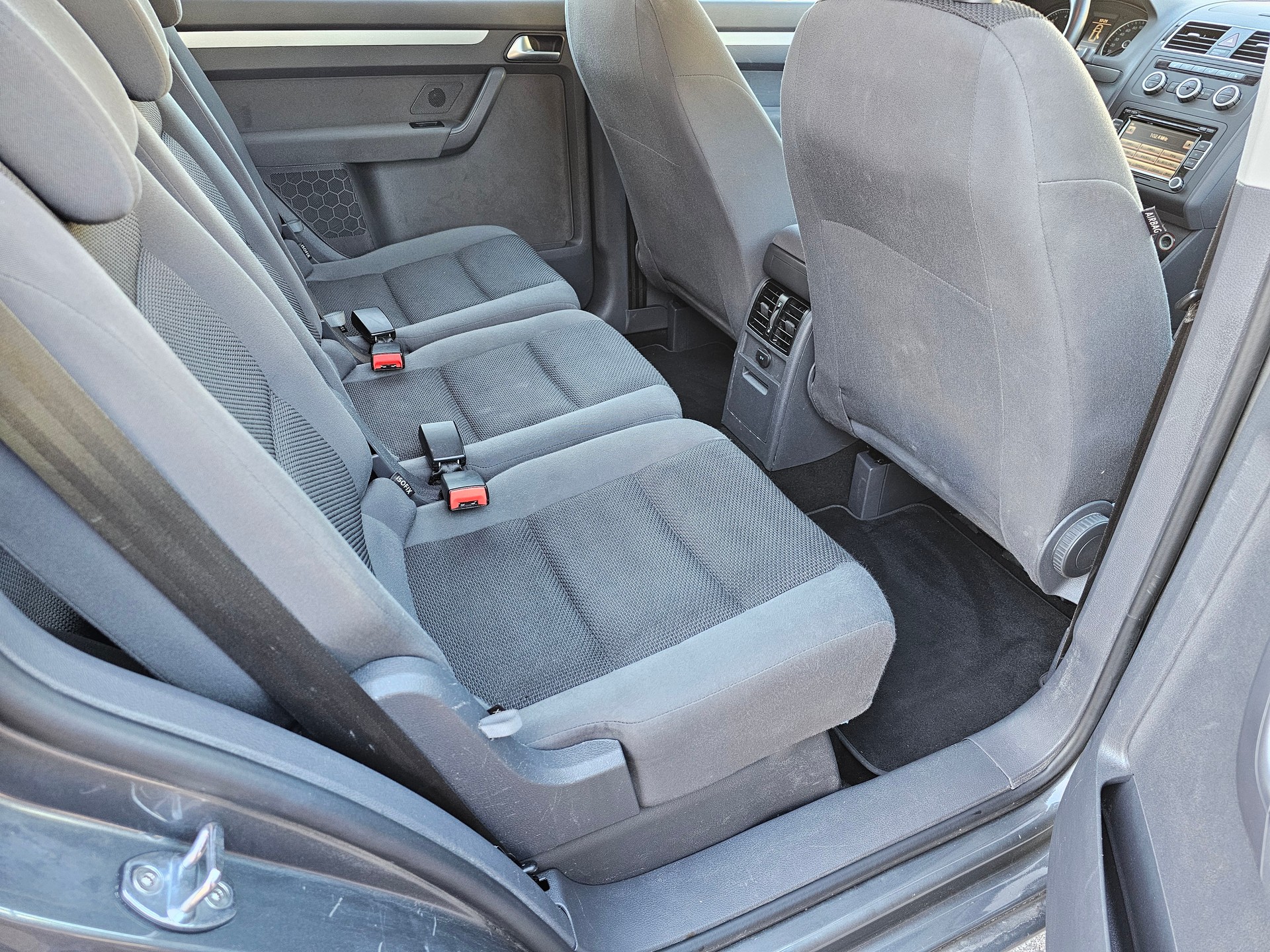 VW Touran 1.4 TSI Highline DSG-image-11