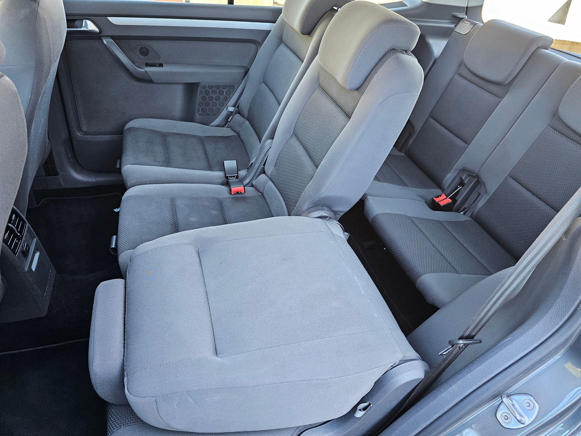 VW Touran 1.4 TSI Highline DSG-image-9
