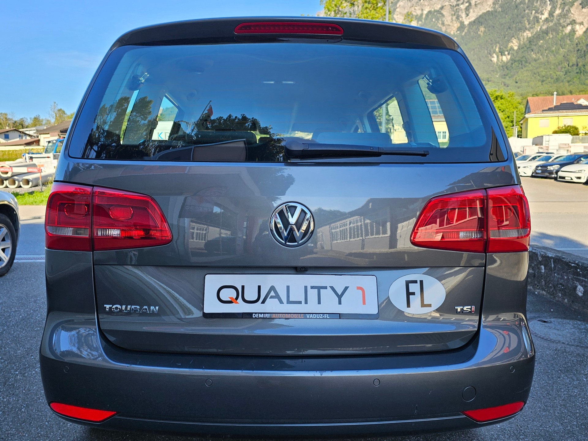 VW Touran 1.4 TSI Highline DSG-image-4