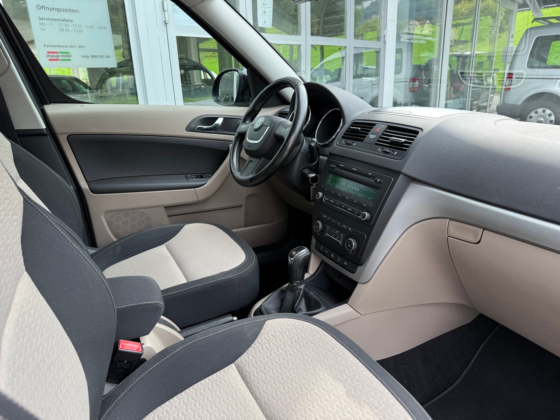 SKODA Yeti 1.8 TSI Experience 4x4-image-14