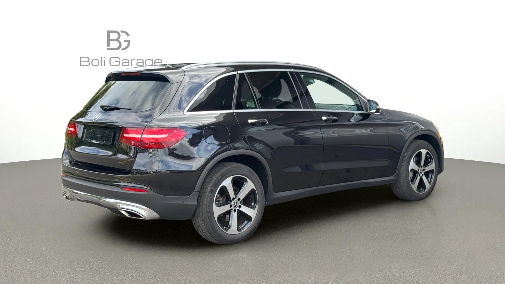 MERCEDES-BENZ GLC 300 4Matic 9G-Tronic-image-7