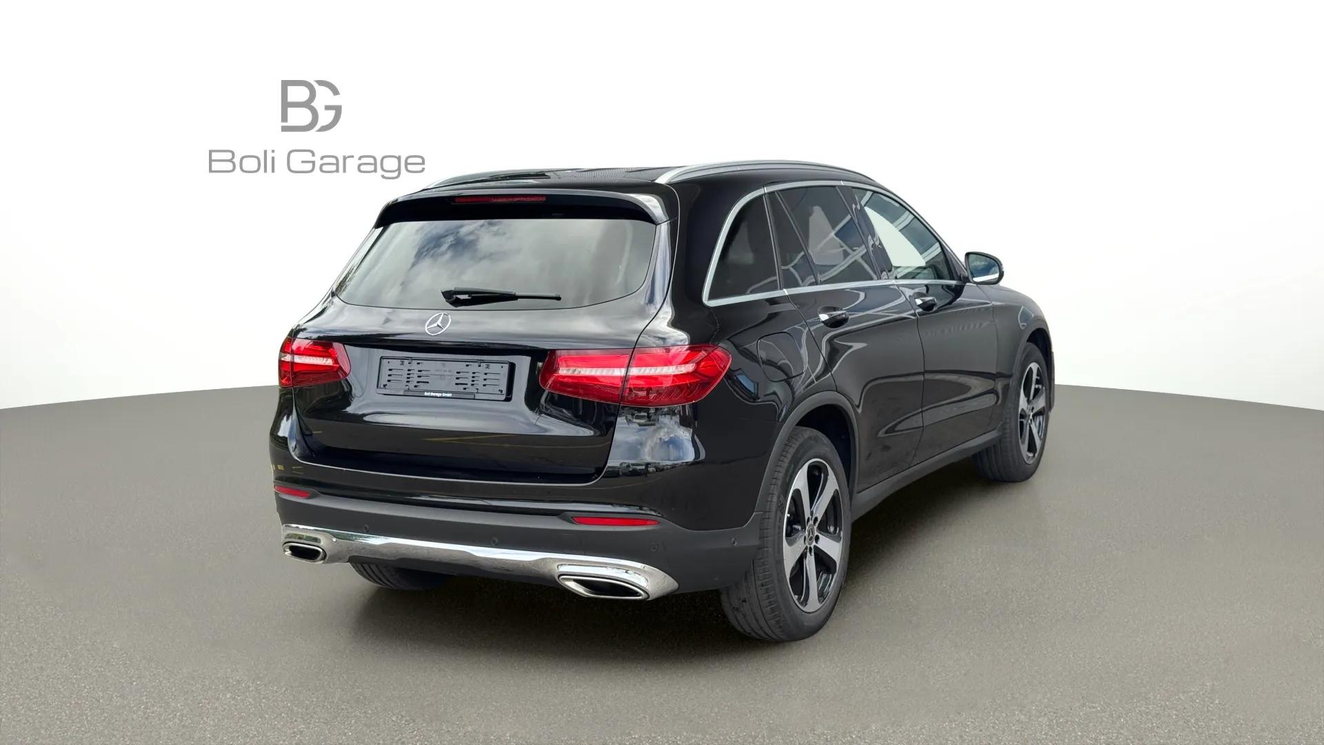 MERCEDES-BENZ GLC 300 4Matic 9G-Tronic-image-6