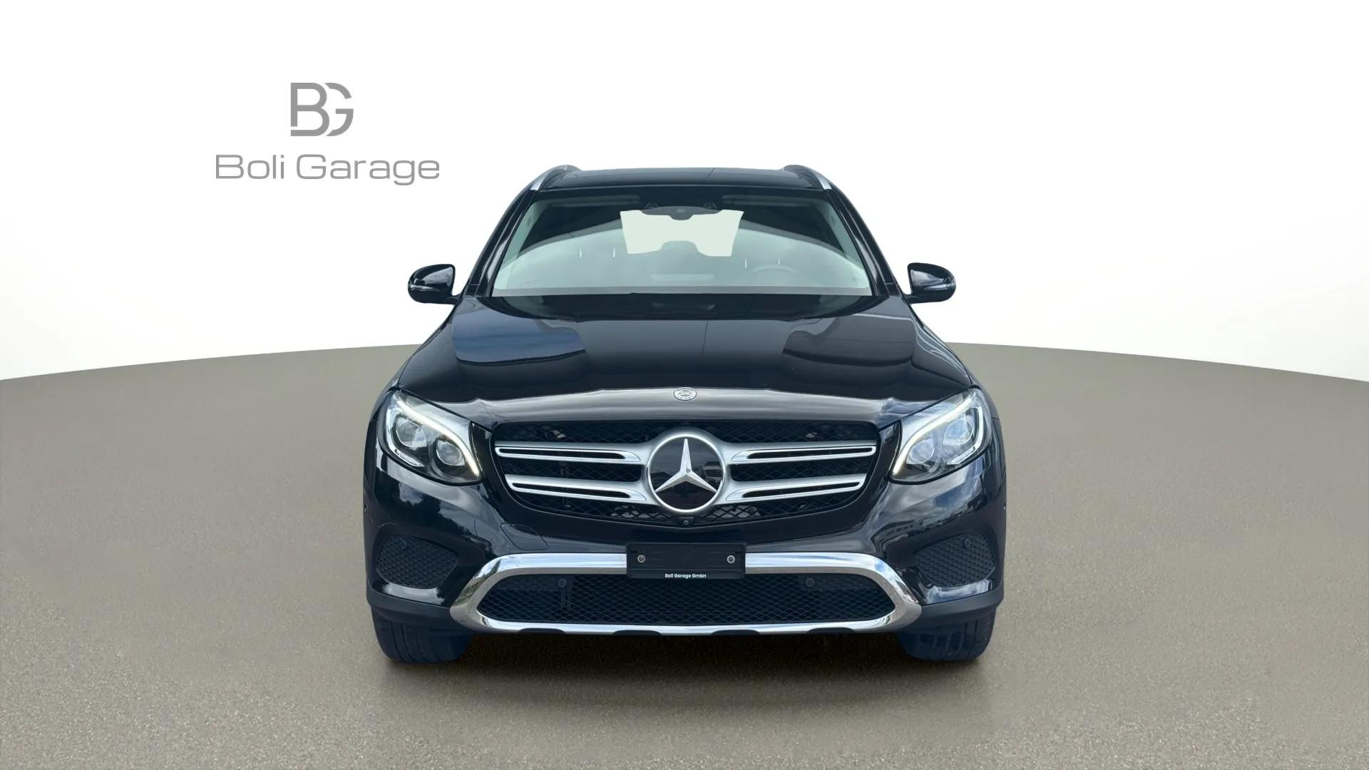 MERCEDES-BENZ GLC 300 4Matic 9G-Tronic-image-10