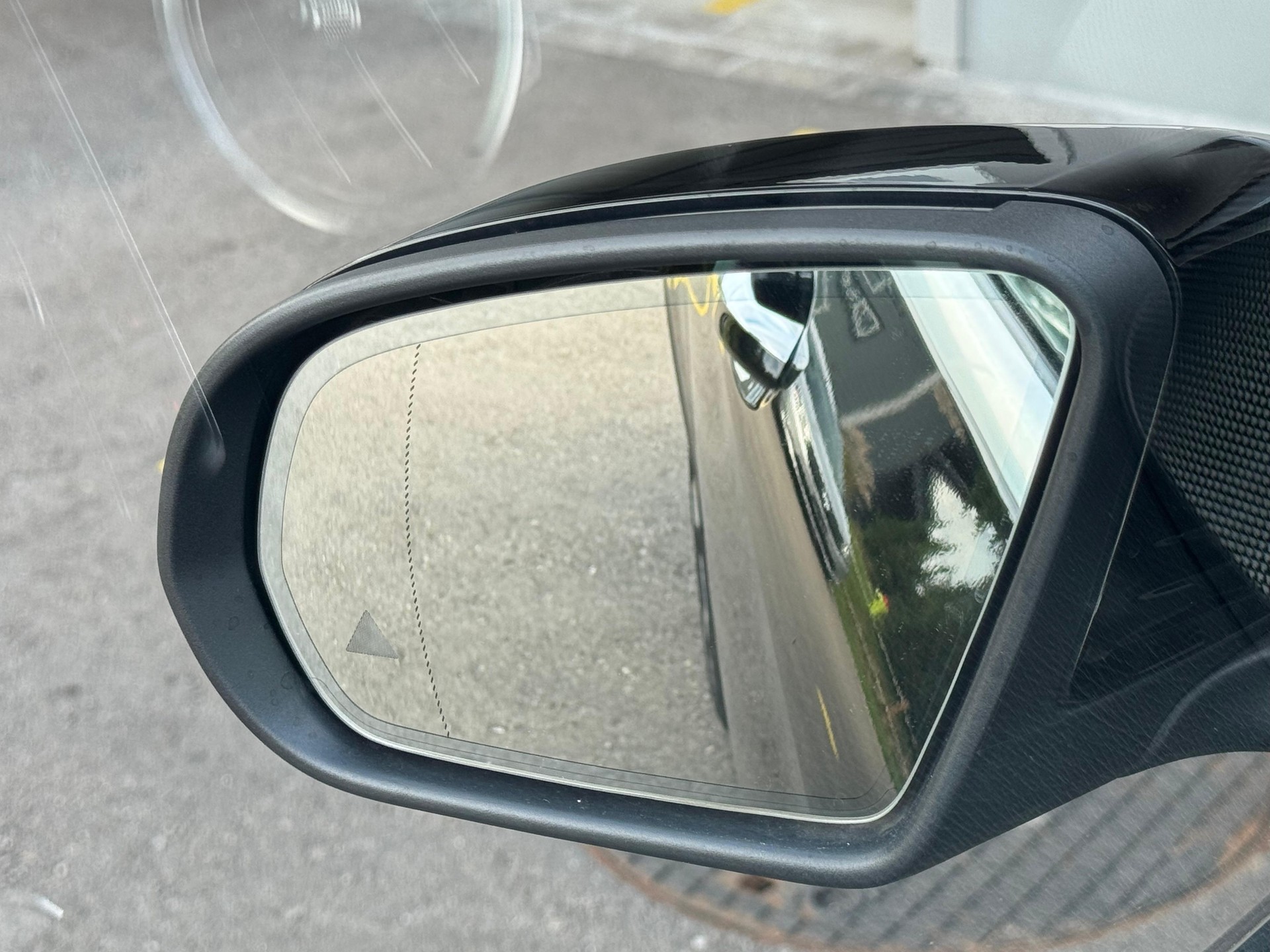 MERCEDES-BENZ GLC 300 4Matic 9G-Tronic-image-27