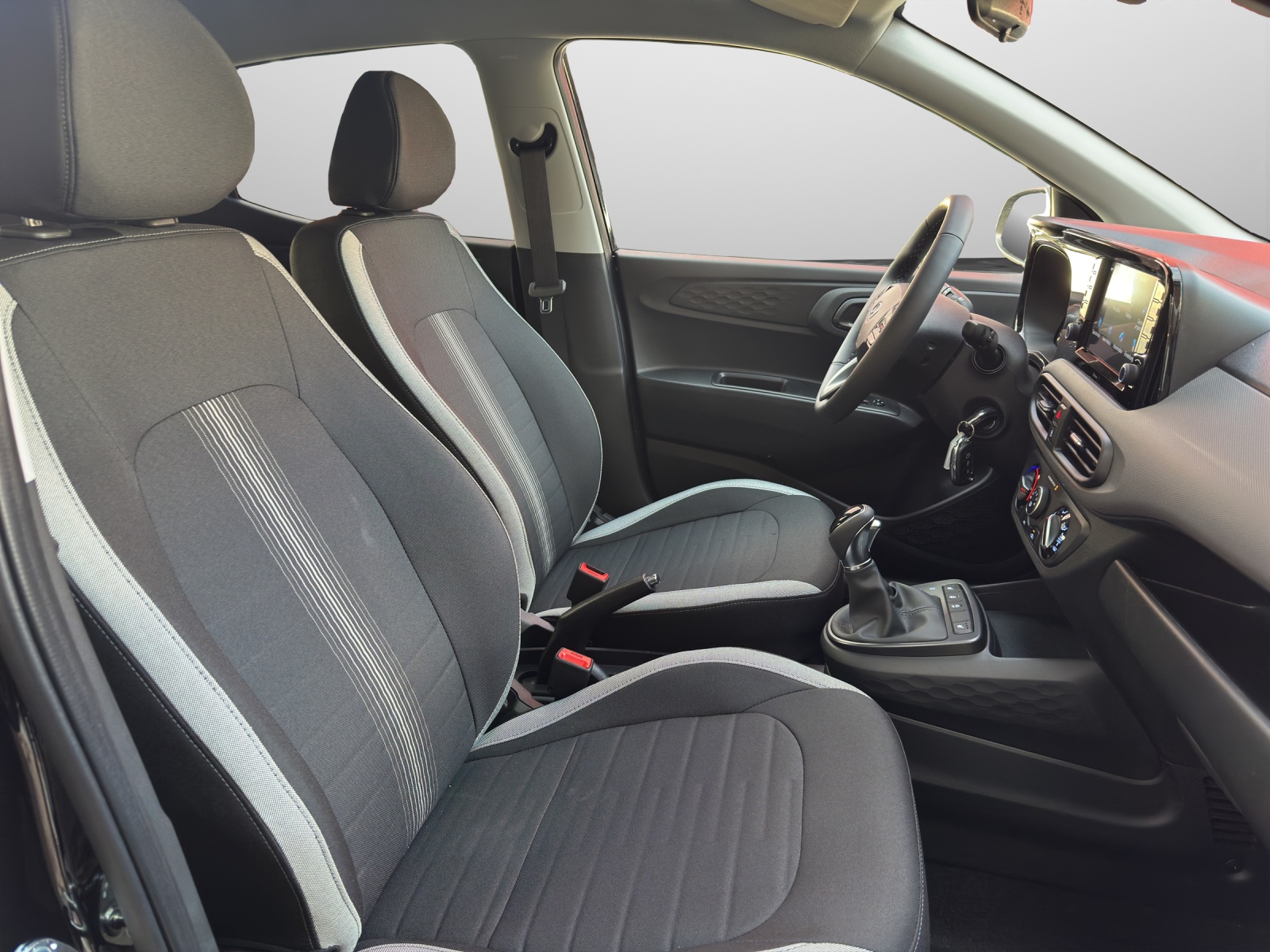 HYUNDAI i10 1.2 Amplia-image-11