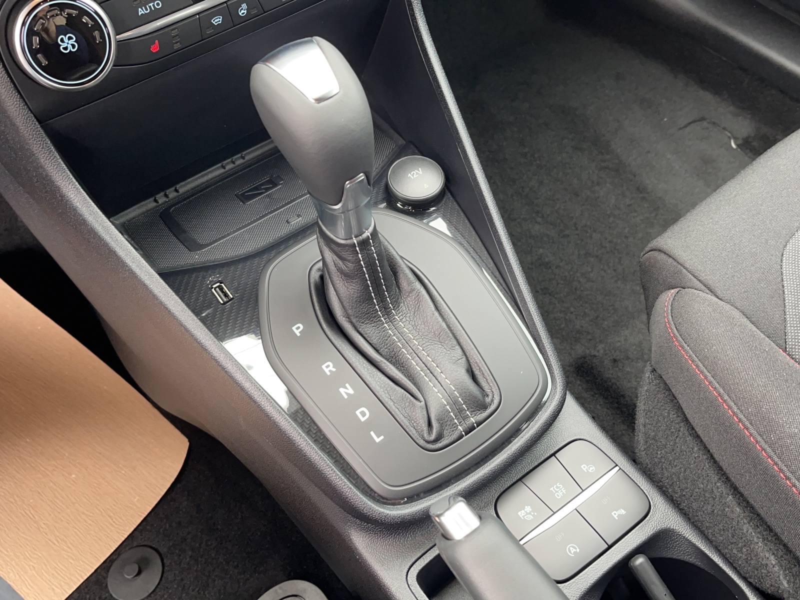 FORD Fiesta 1.0 EcoB Hybrid ST-Line X-image-8