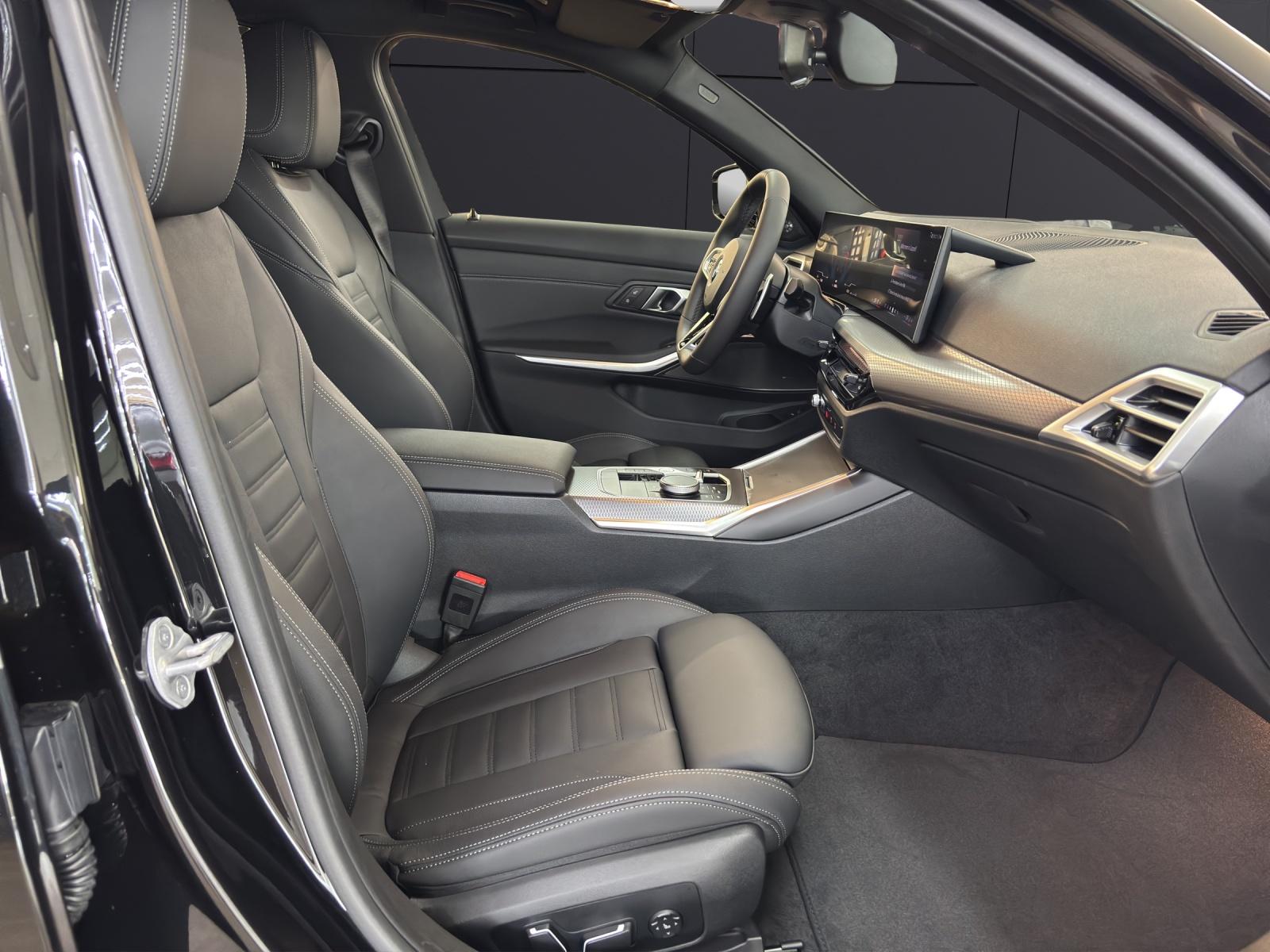 BMW 320d xDrive Touring-image-14