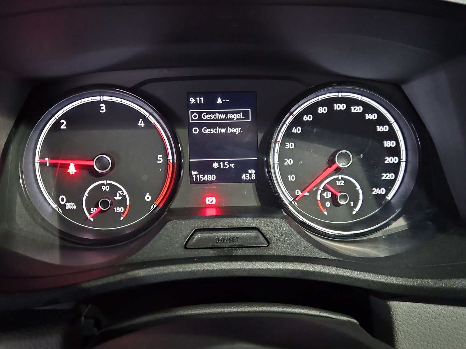VW T6.1 2.0 TDI 4Motion-image-12