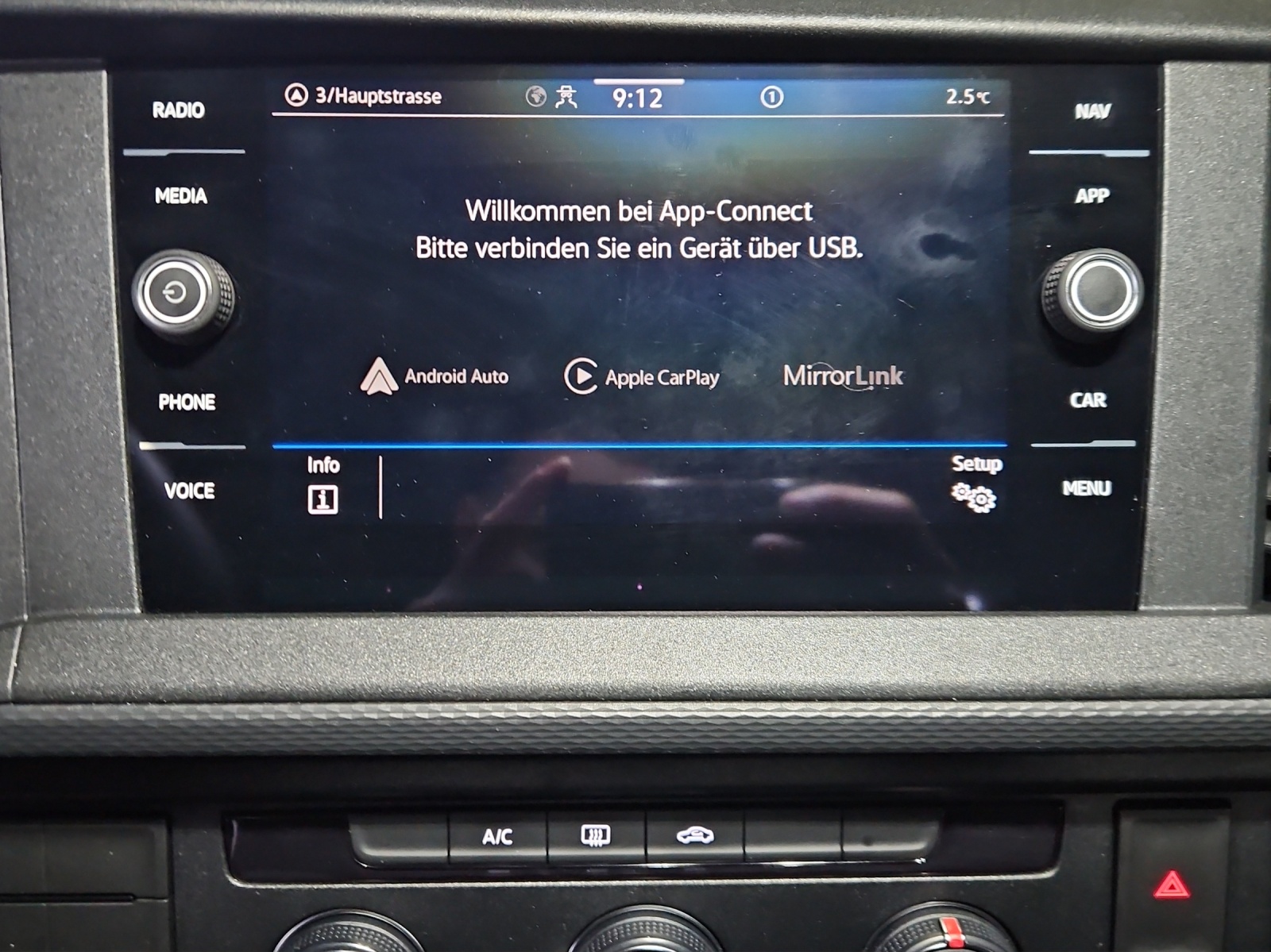 VW T6.1 2.0 TDI 4Motion-image-17