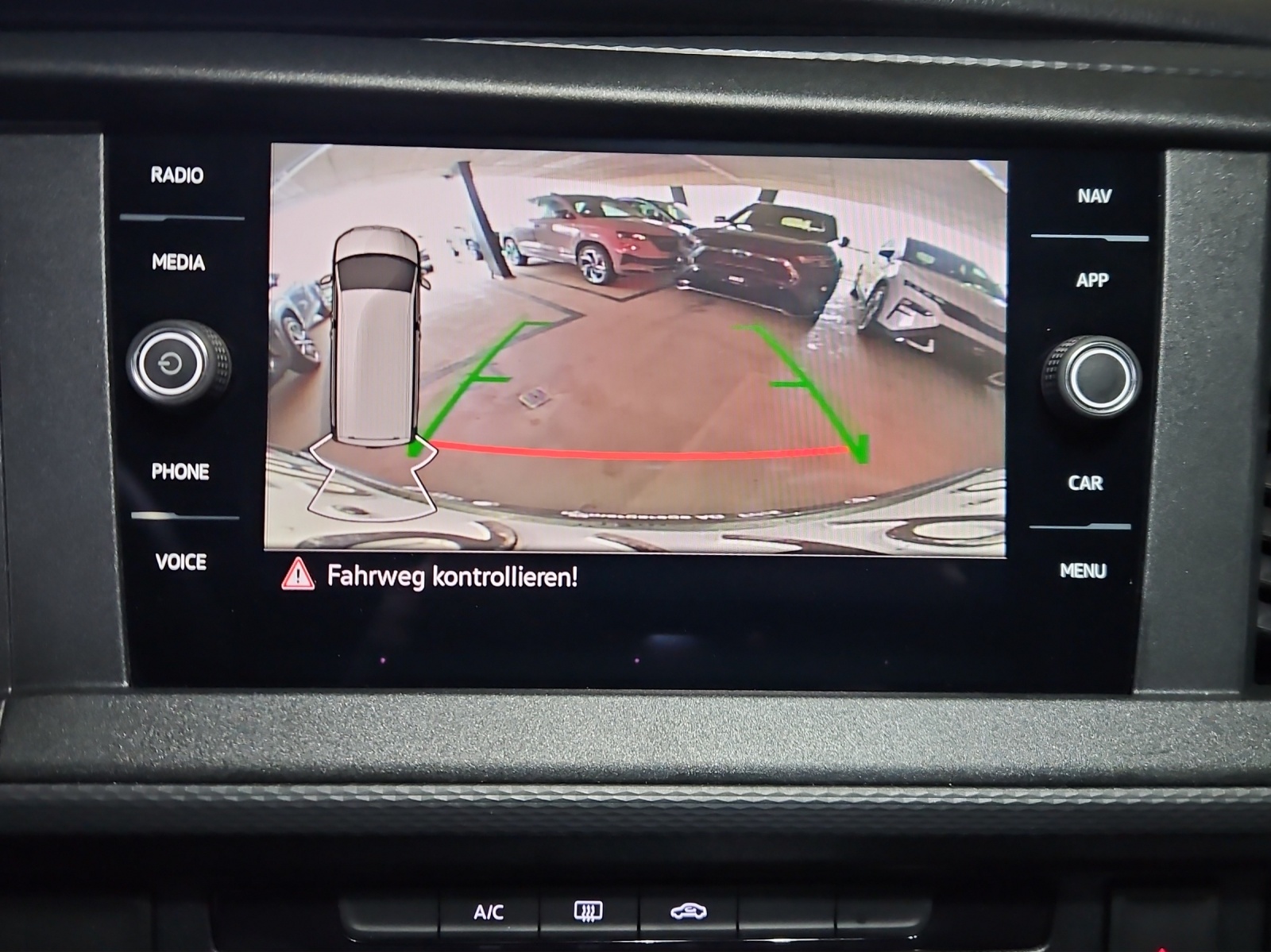 VW T6.1 2.0 TDI 4Motion-image-15