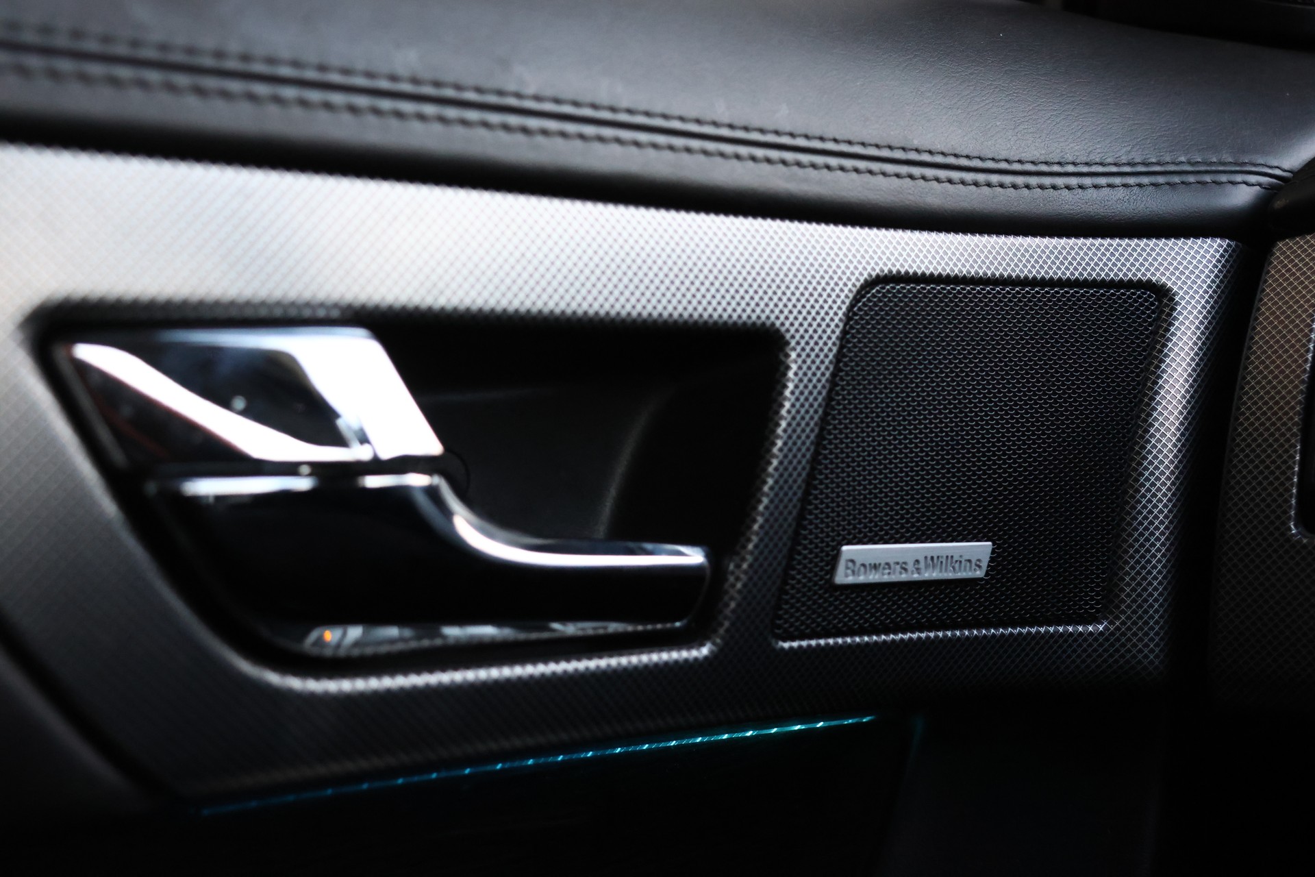 JAGUAR XF 5.0 V8 S/C XFR-image-18