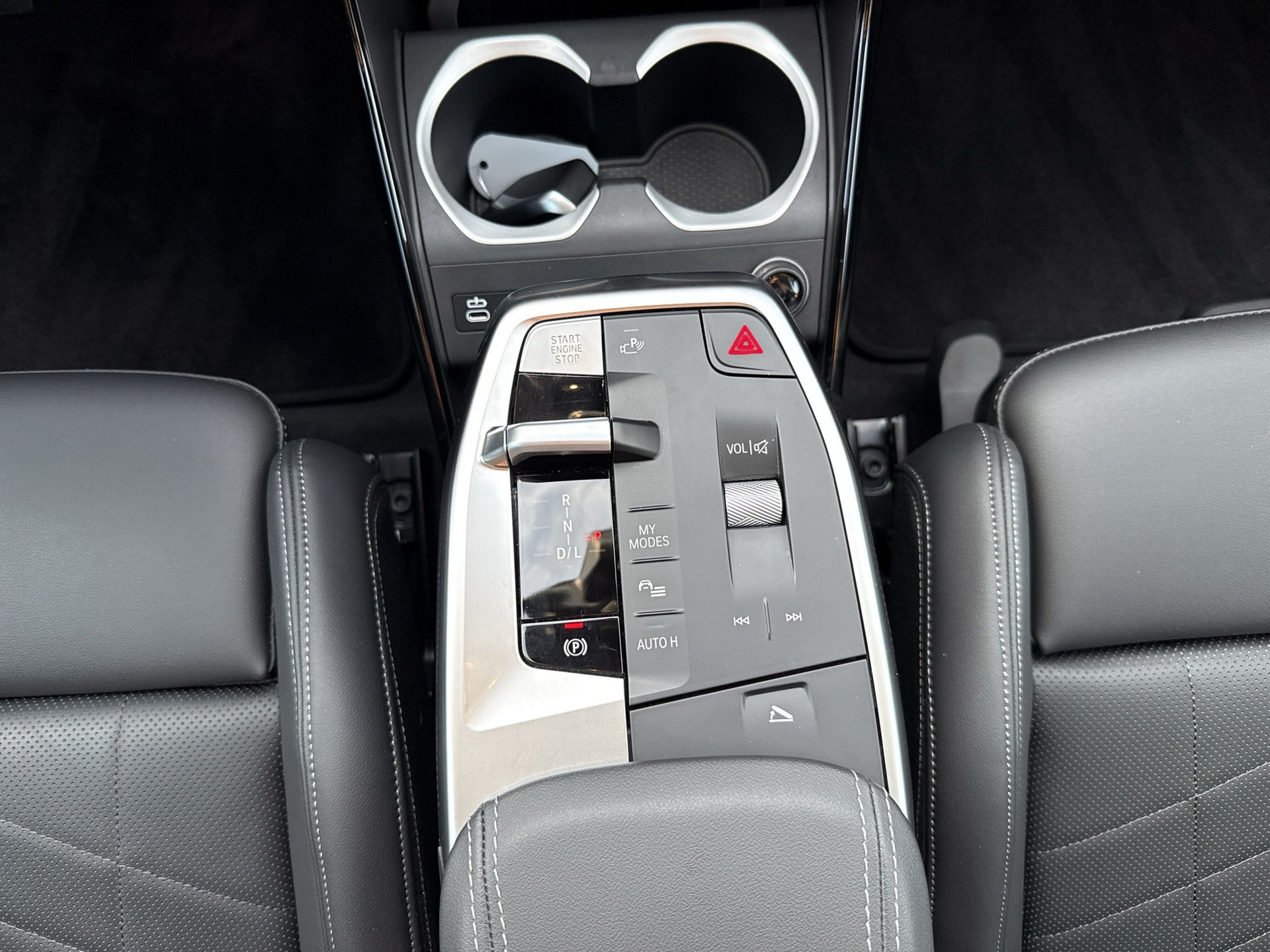 BMW X1 xDrive 20d 48V xLine-image-12